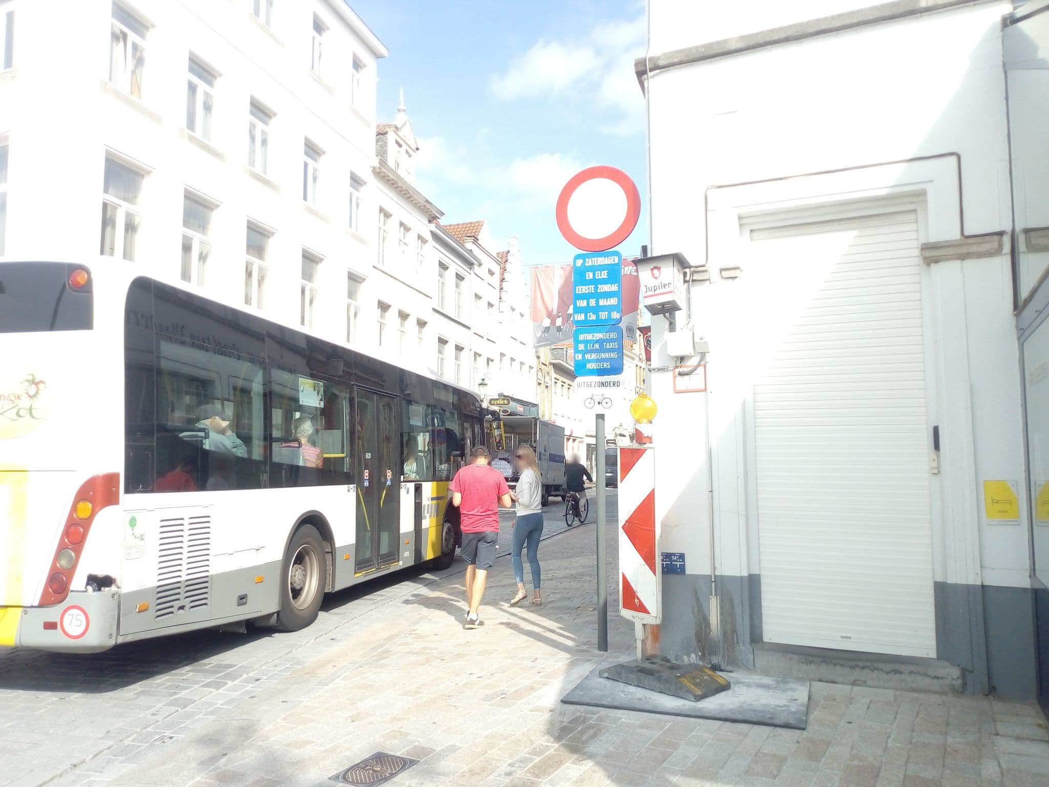 Street view near Graaf van Vlaanderen, Brugge — © zors1843 (CC BY-SA · Mapillary)