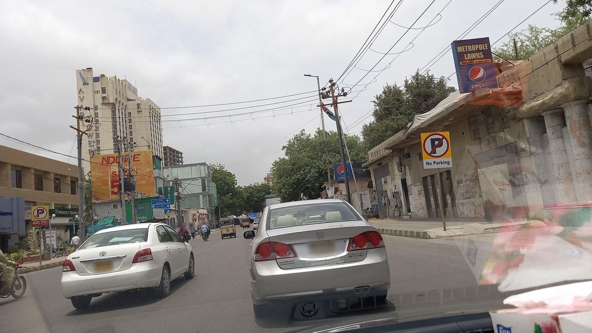 Street view near Services Mess Navy, Karachi