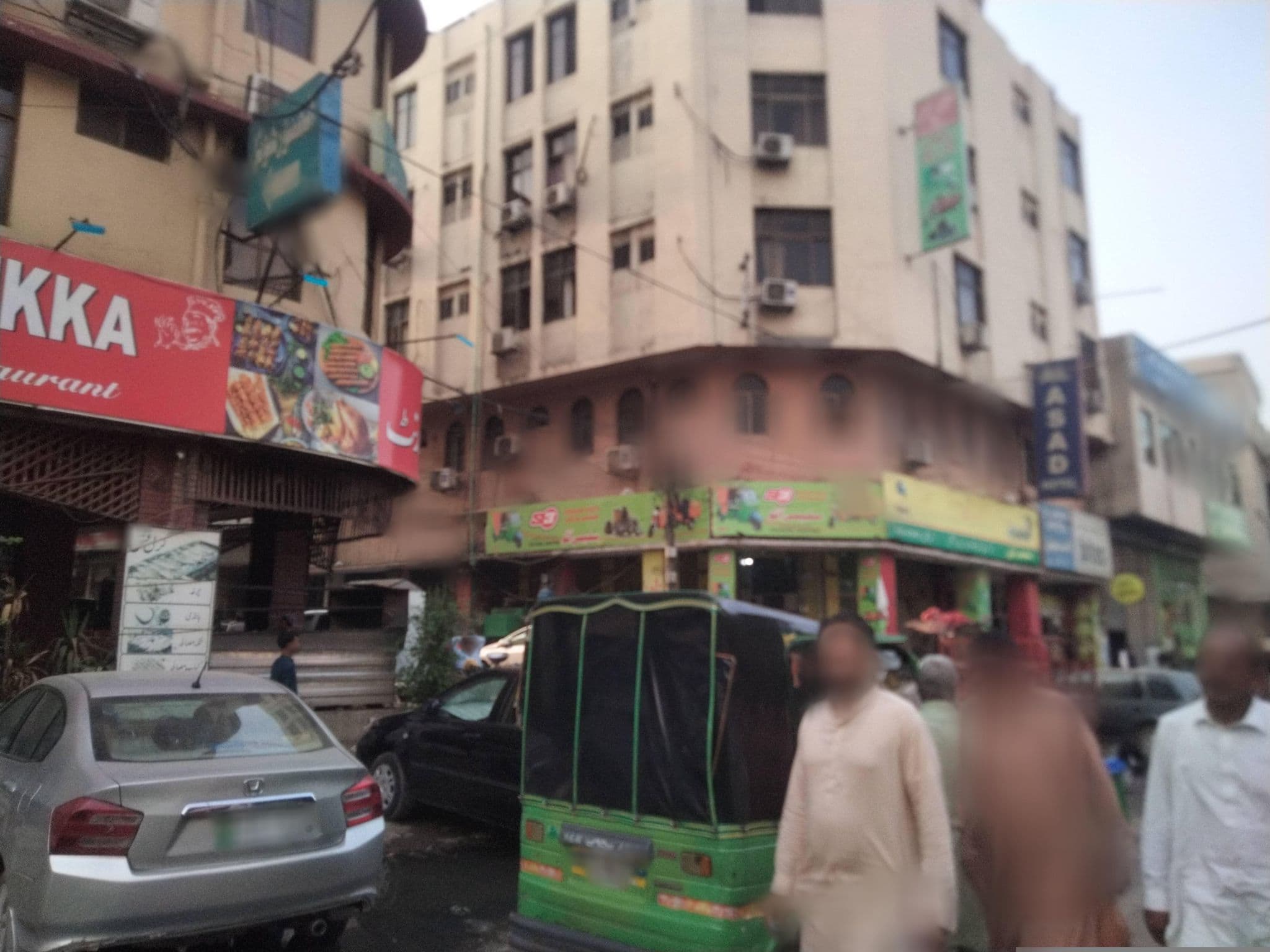Street view near Al Munawar Hotel, Lahore — © Safeer_Hussain (CC BY-SA · Mapillary)