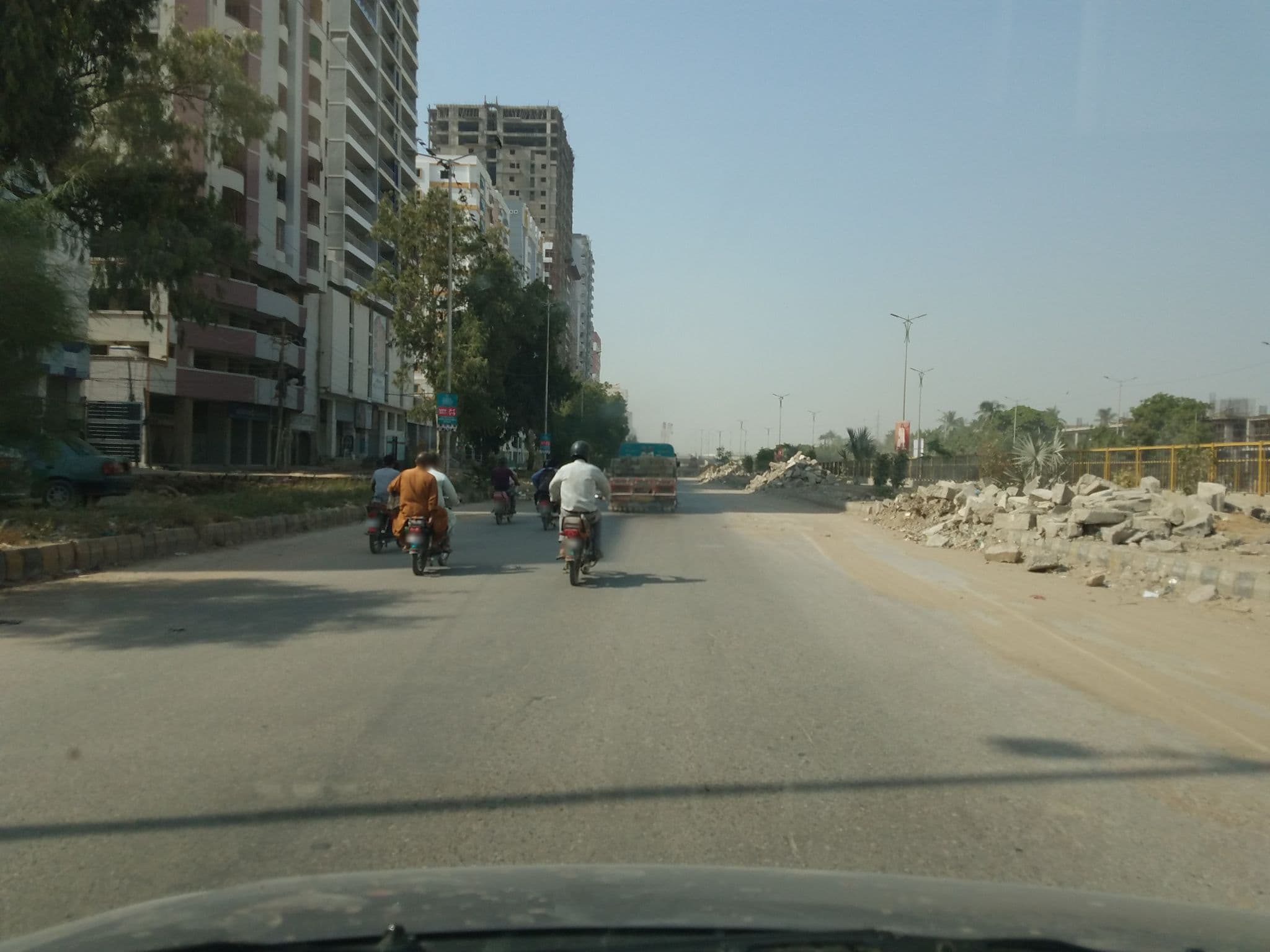 Street view near Euro Classic, Pakistan Employees Cooperative Housing Society