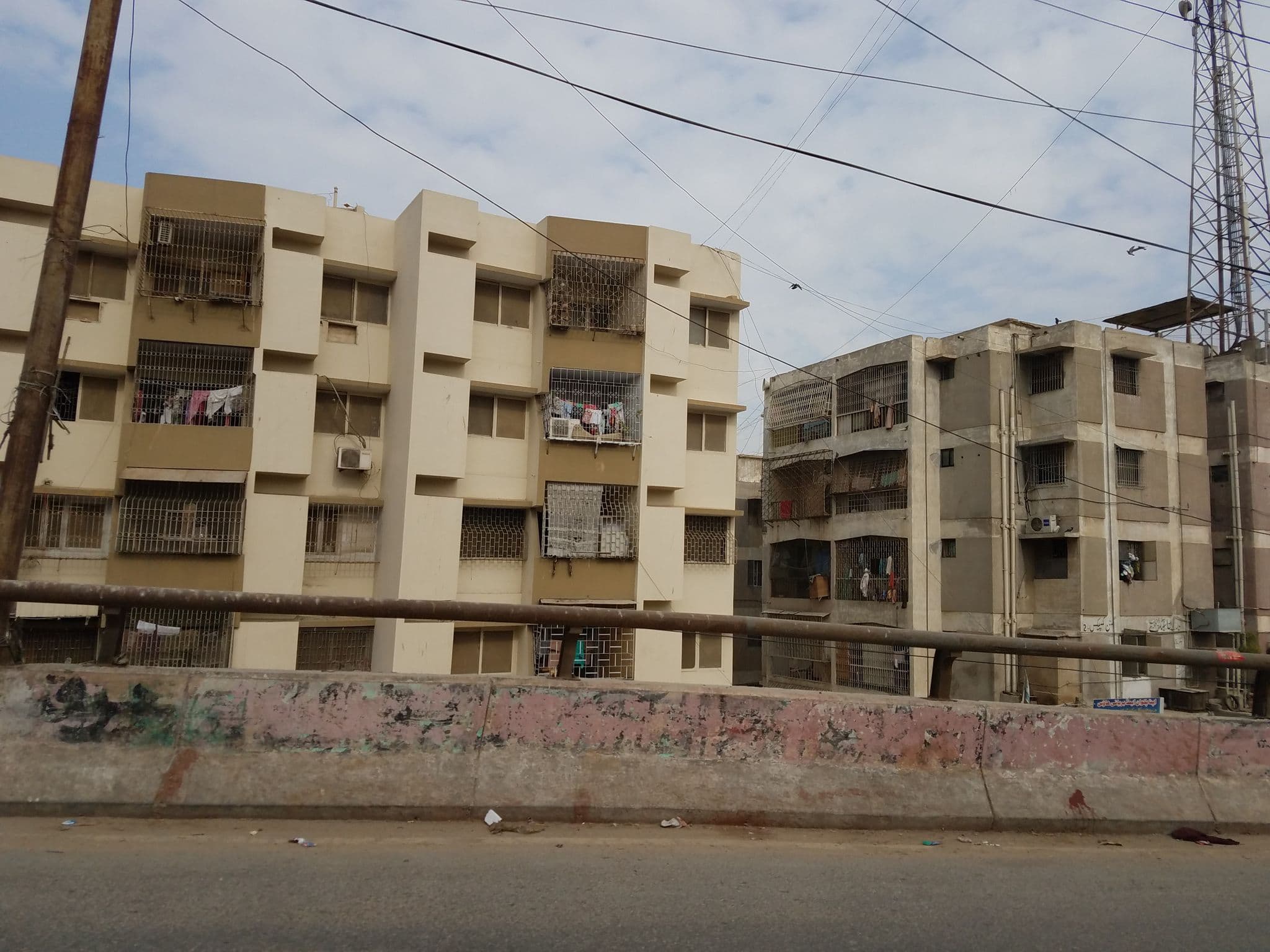 Street view near Quetta Pakistan Hotel, Pakistan Employees Cooperative Housing Society