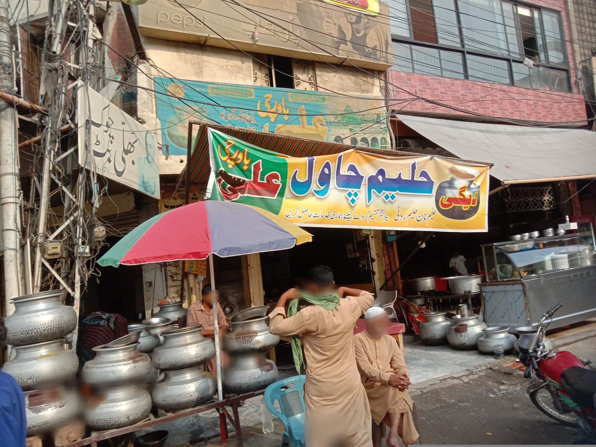 Street view near Data Hotel, Lahore — © uvii905 (CC BY-SA · Mapillary)
