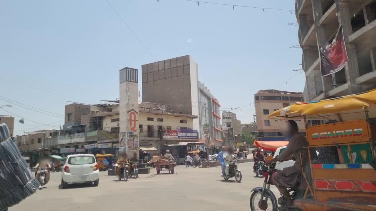 Street view near Paris Inn, Larkana — © roadroid (CC BY-SA · Mapillary)