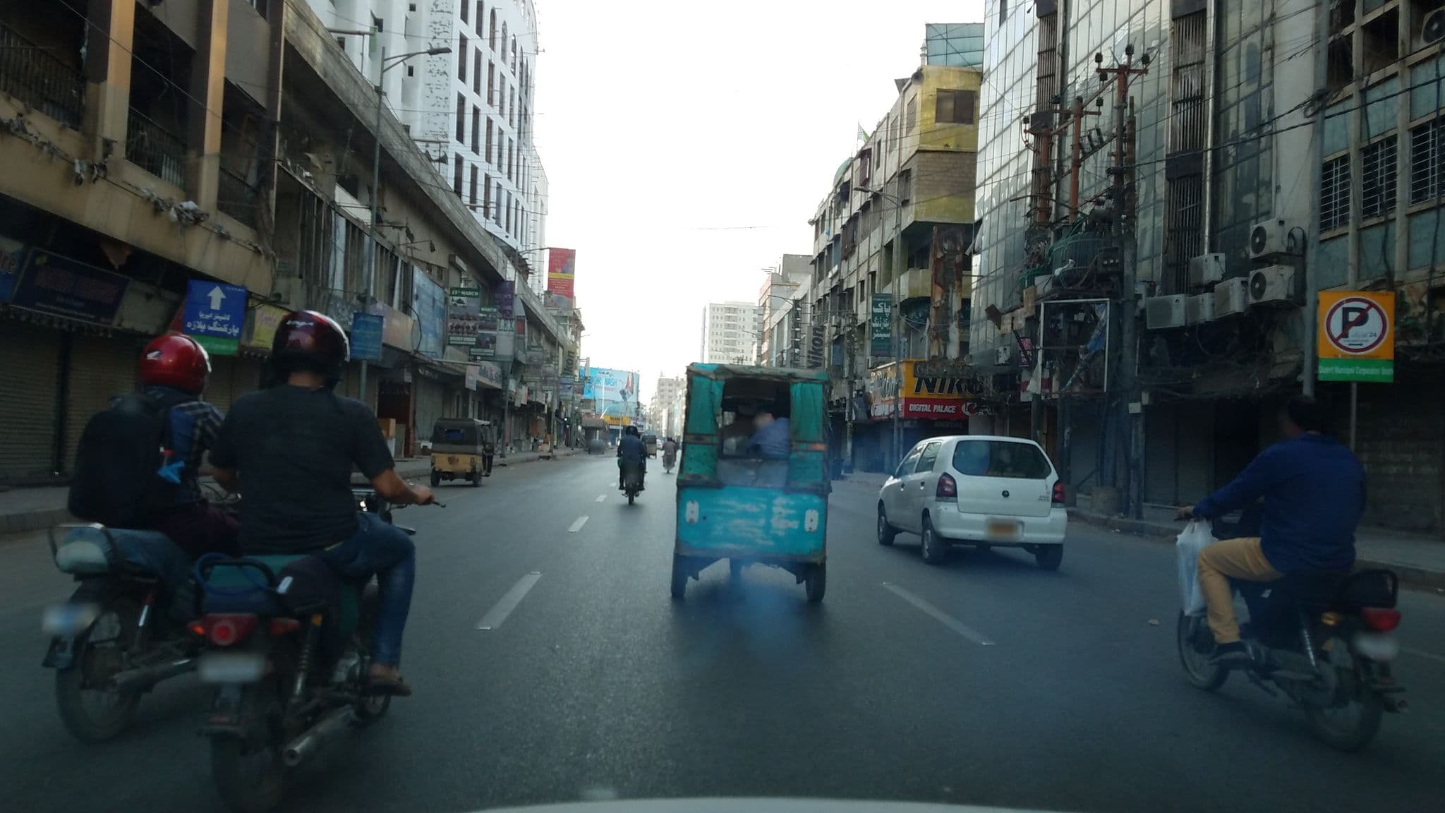 Street view near Hotel Paradise, Karachi