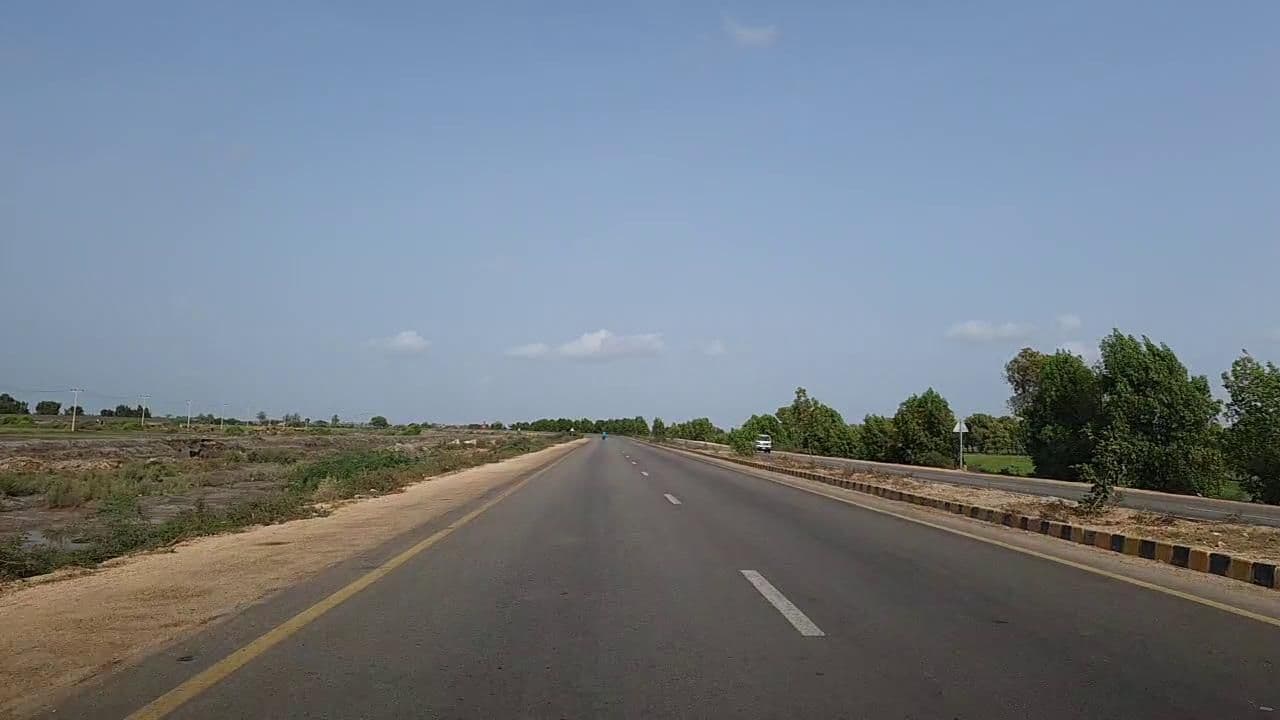 Street view near Roshan Farmhouse, Thatta — © roadroid (CC BY-SA · Mapillary)