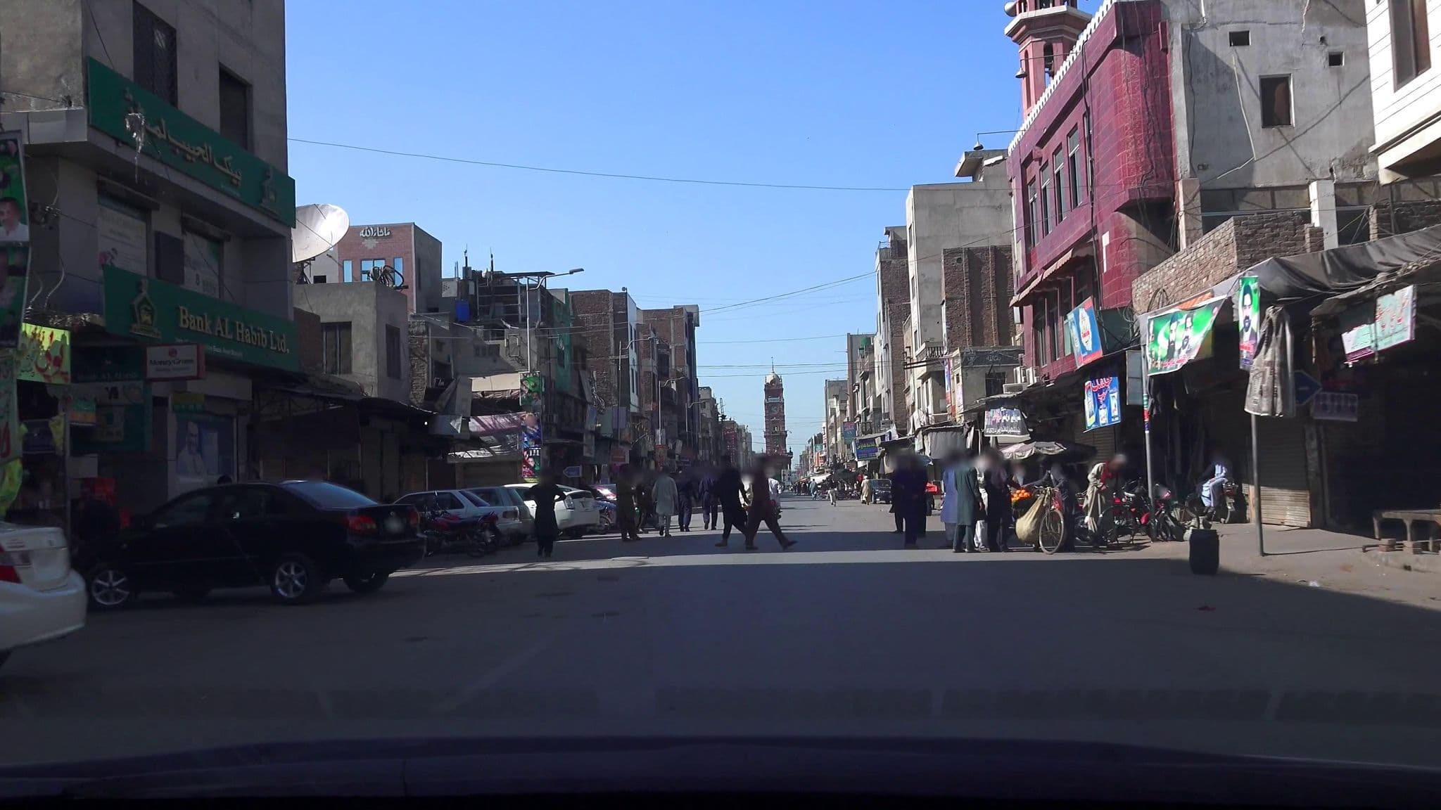 Street view near Mullah Hotel, Faisalabad — © cut (CC BY-SA · Mapillary)