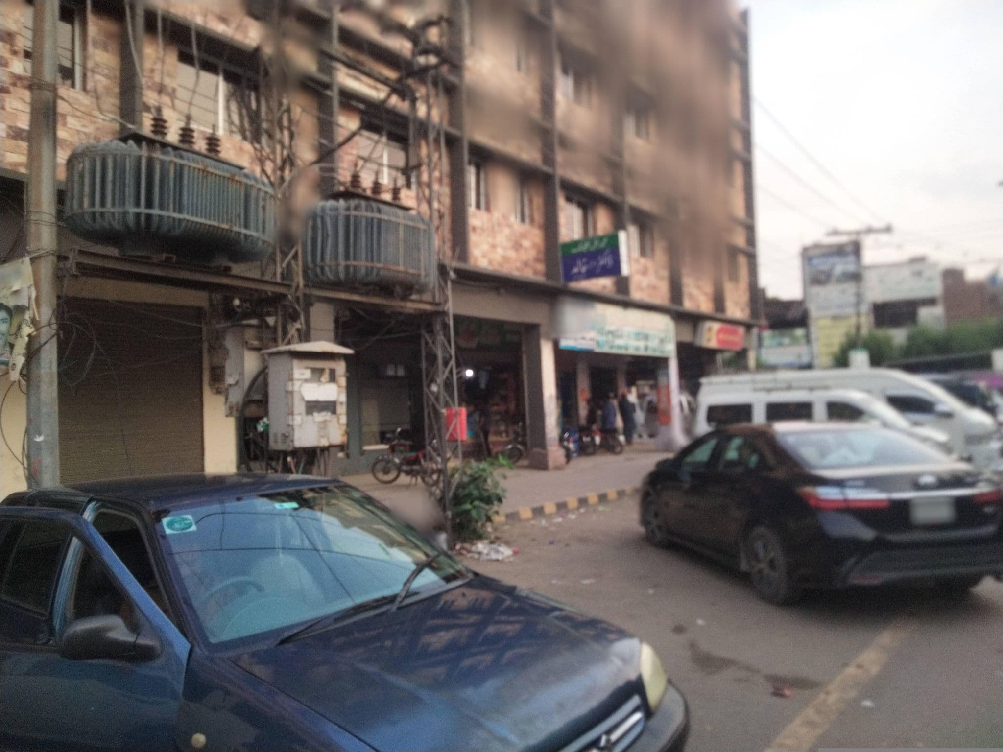 Street view near Clifton Hotel, Lahore — © Safeer_Hussain (CC BY-SA · Mapillary)