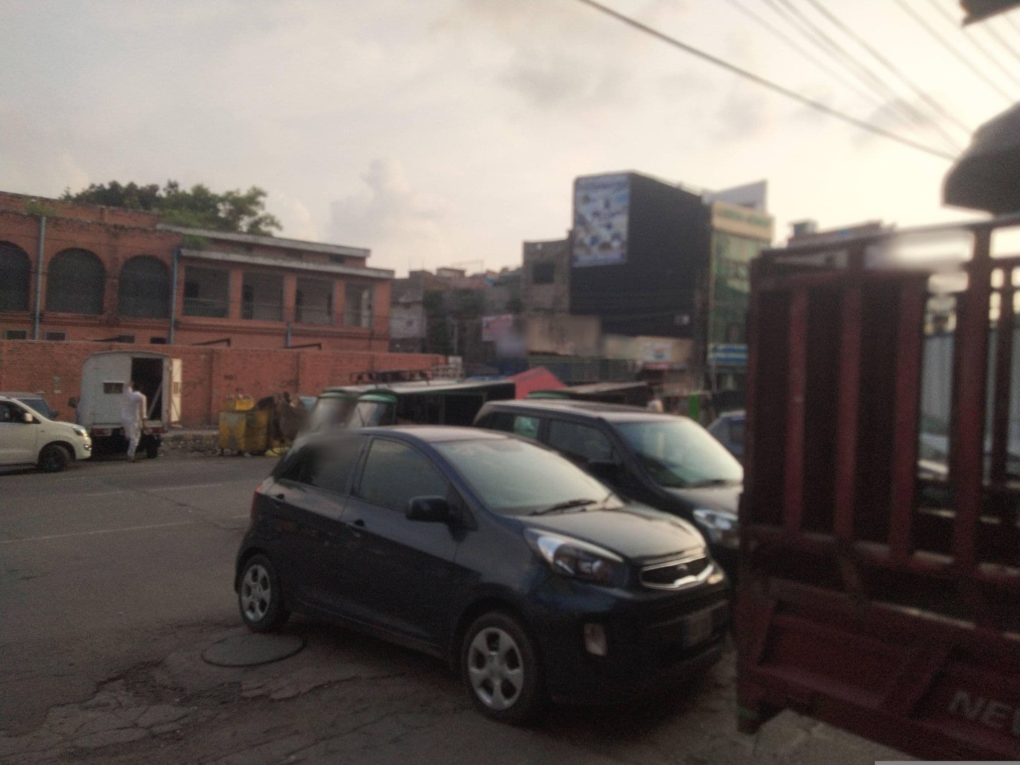 Street view near Al Imran Hotel, Lahore — © Safeer_Hussain (CC BY-SA · Mapillary)
