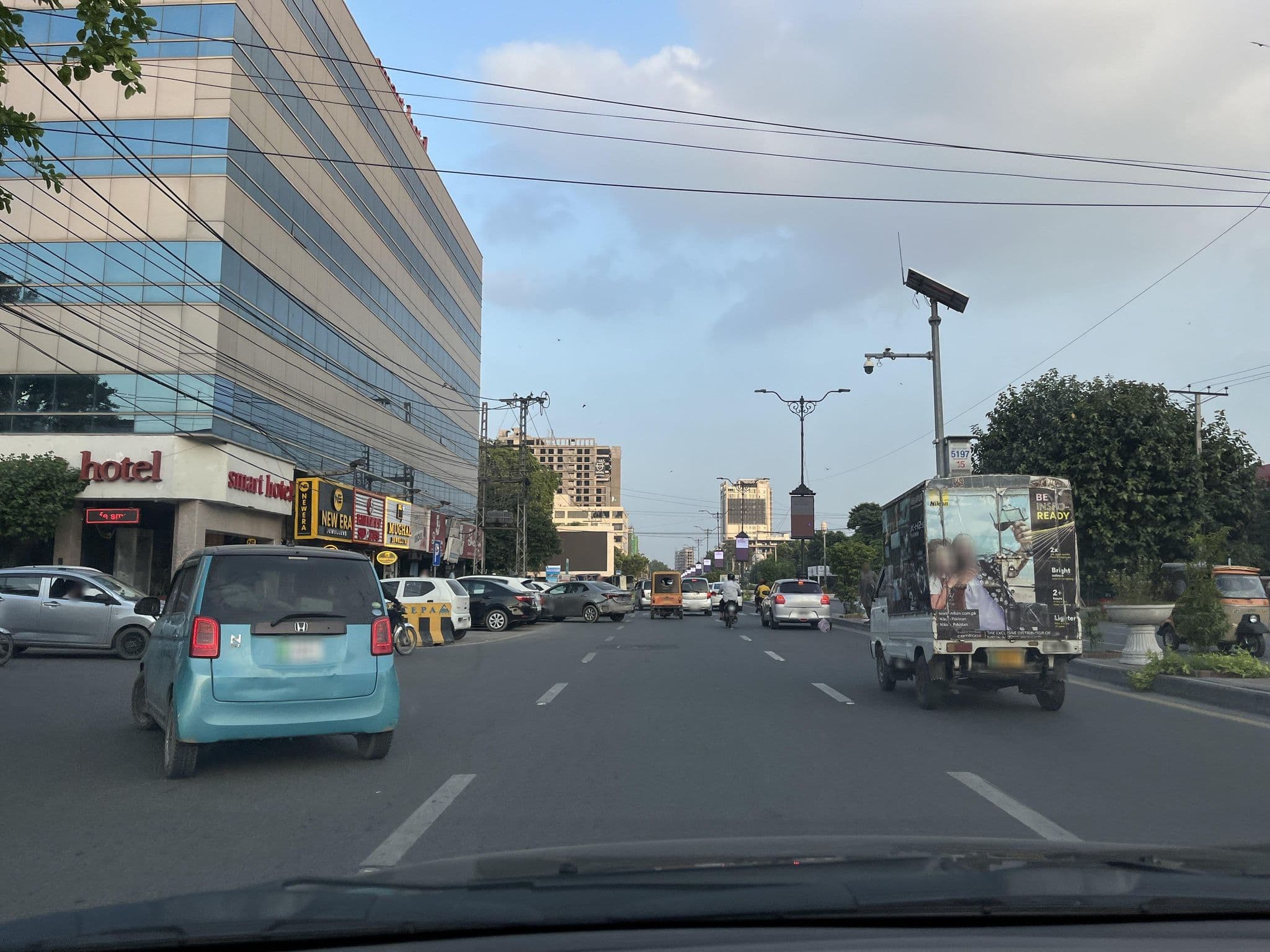 Street view near Smart Hotel, Model Town — © masterofnoroad (CC BY-SA · Mapillary)