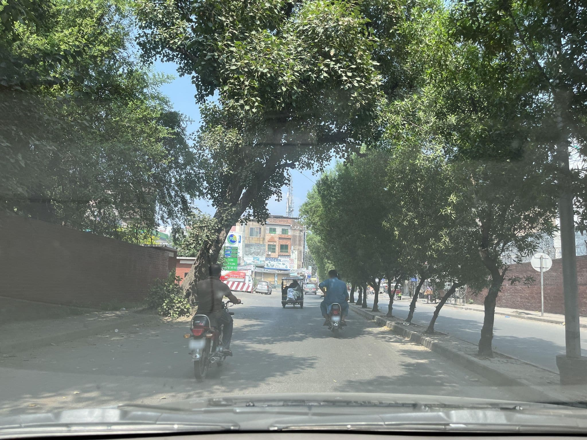 Street view near Grand Hotel, Lahore — © masterofnoroad (CC BY-SA · Mapillary)