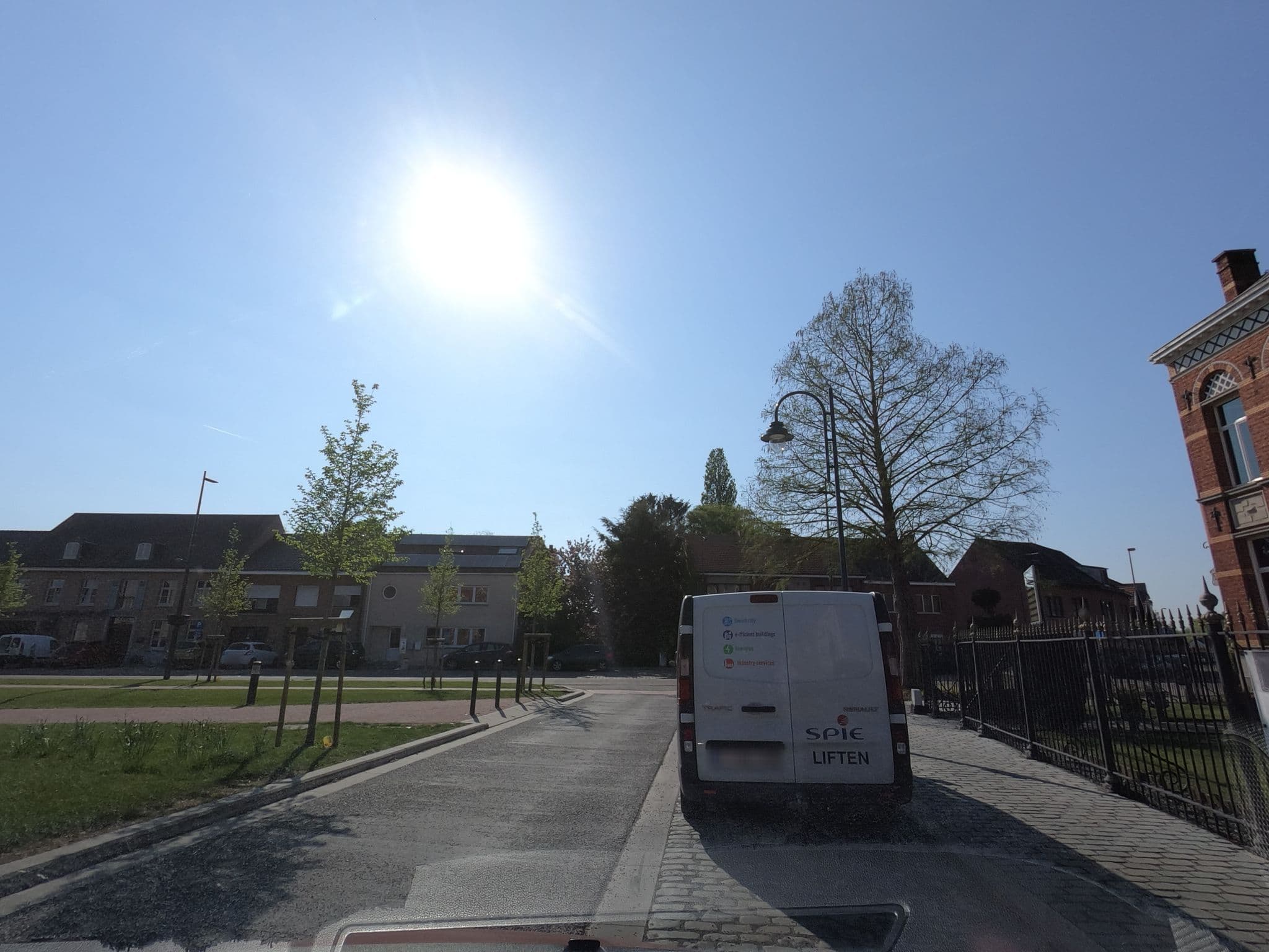 Street view near Art of dreams, Vorst — © filipc (CC BY-SA · Mapillary)
