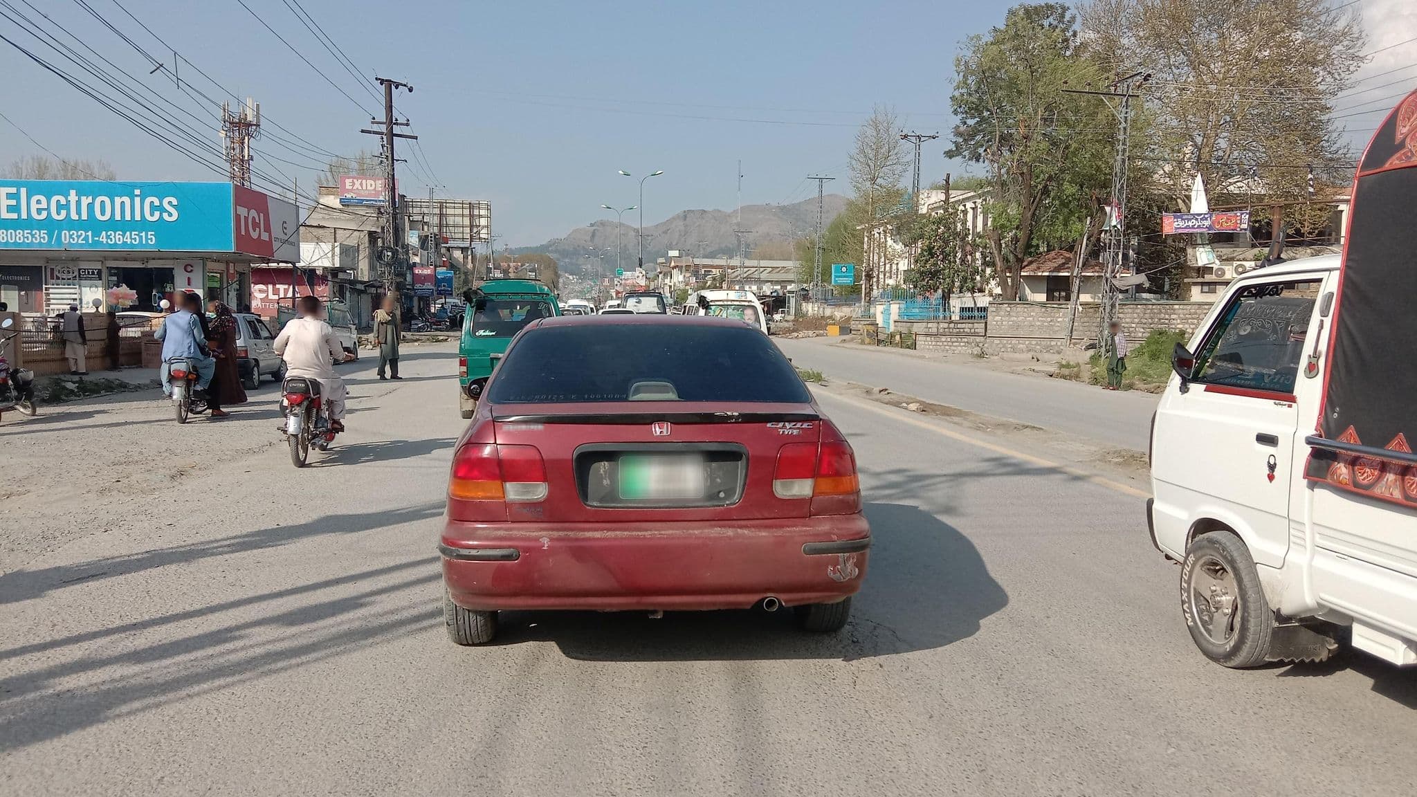 Street view near Alpine Hotel, Abbottabad — © RobinGoix (CC BY-SA · Mapillary)