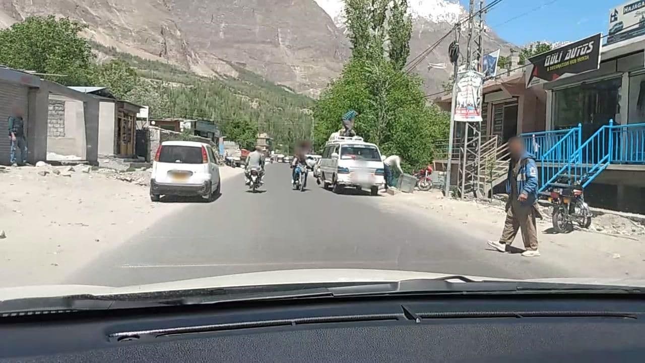 Street view near Hunza Vintage Huts, Karimabad — © roadroid (CC BY-SA · Mapillary)