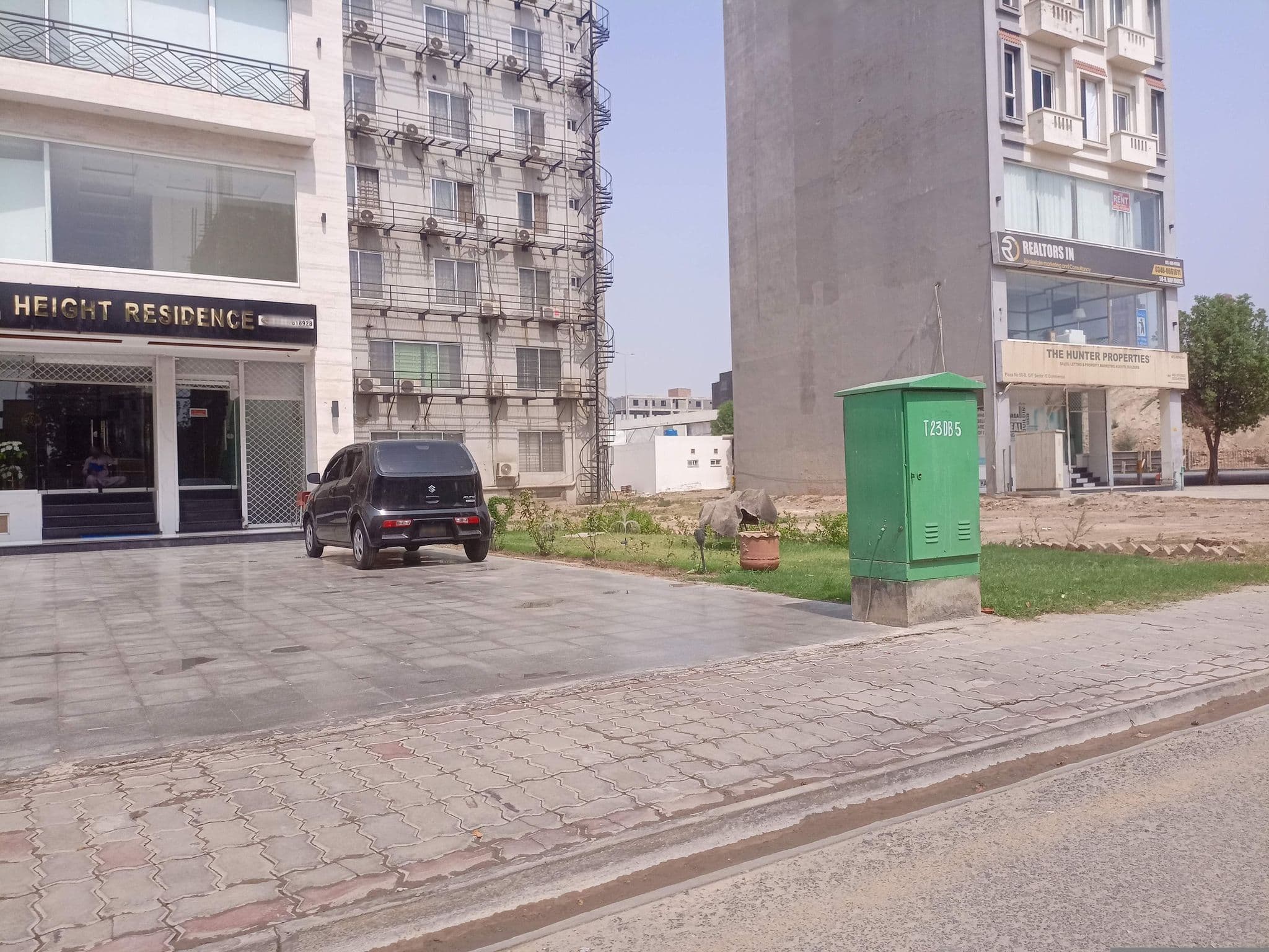Street view near ALIF LAAM MEEM - Luxury & Budget Hotel Apartments, Raiwind — © Muhammad_Arsalan (CC BY-SA · Mapillary)