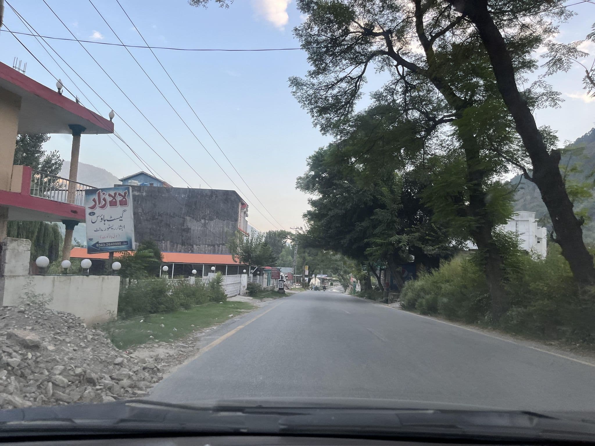 Street view near Kunhar Sarai Hotel Balakot, Baffa — © masterofnoroad (CC BY-SA · Mapillary)