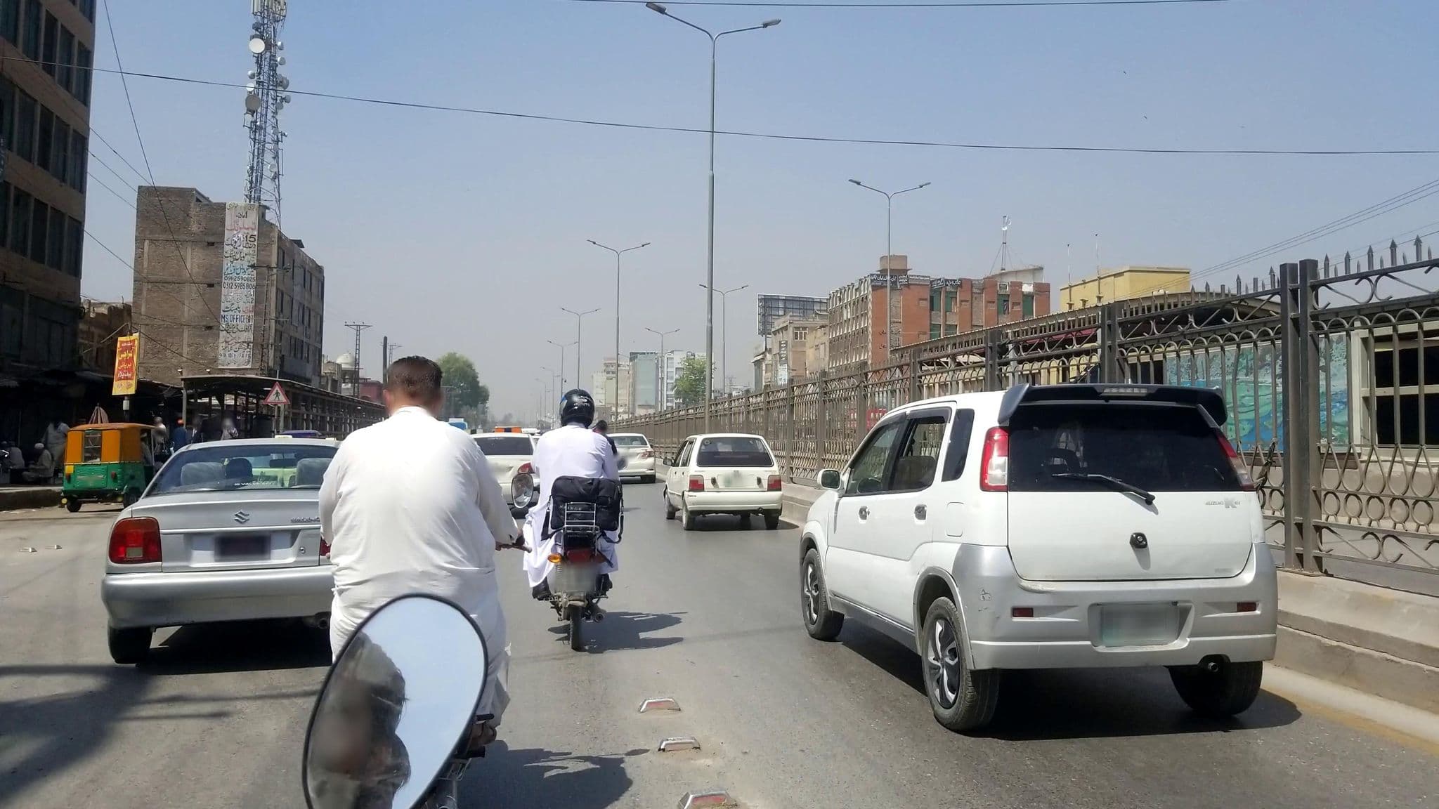 Street view near Karachi Hotel, Peshawar — © RobinGoix (CC BY-SA · Mapillary)