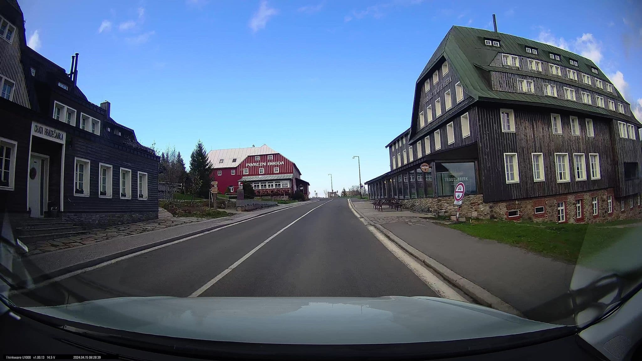 Street view near Chata Hradečanka, Kowary — © maxim752 (CC BY-SA · Mapillary)