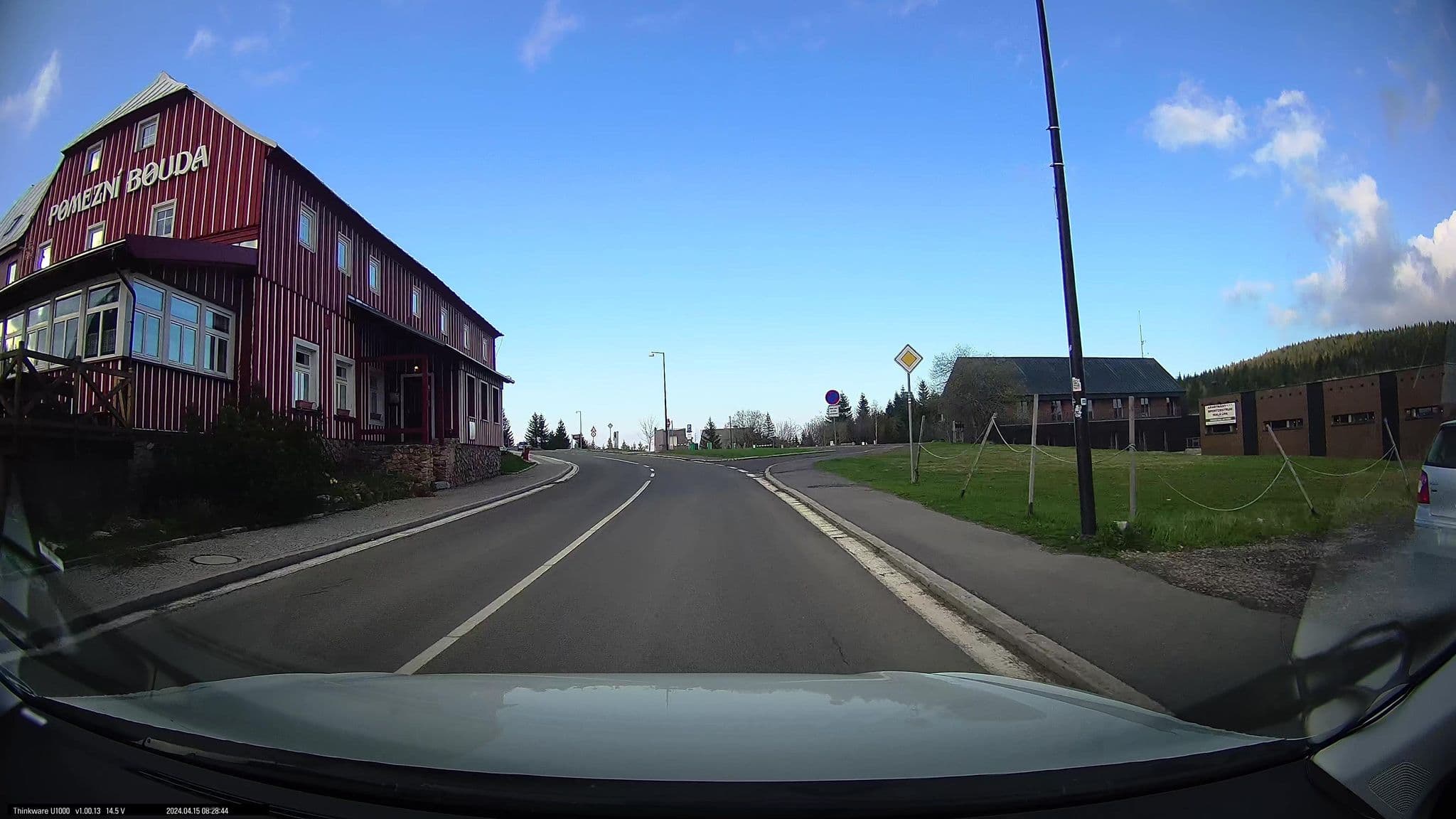 Street view near pivovar Trautenberg, Kowary — © maxim752 (CC BY-SA · Mapillary)