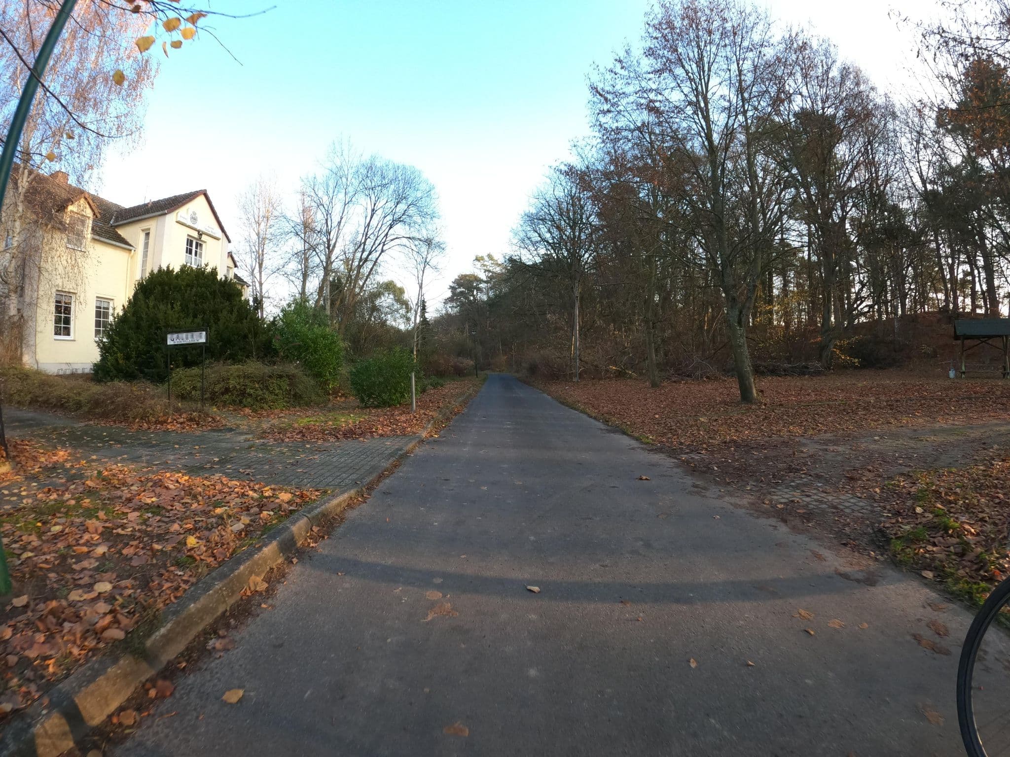 Street view near Villa Rieth, Nowe Warpno — © masterofnoroad (CC BY-SA · Mapillary)