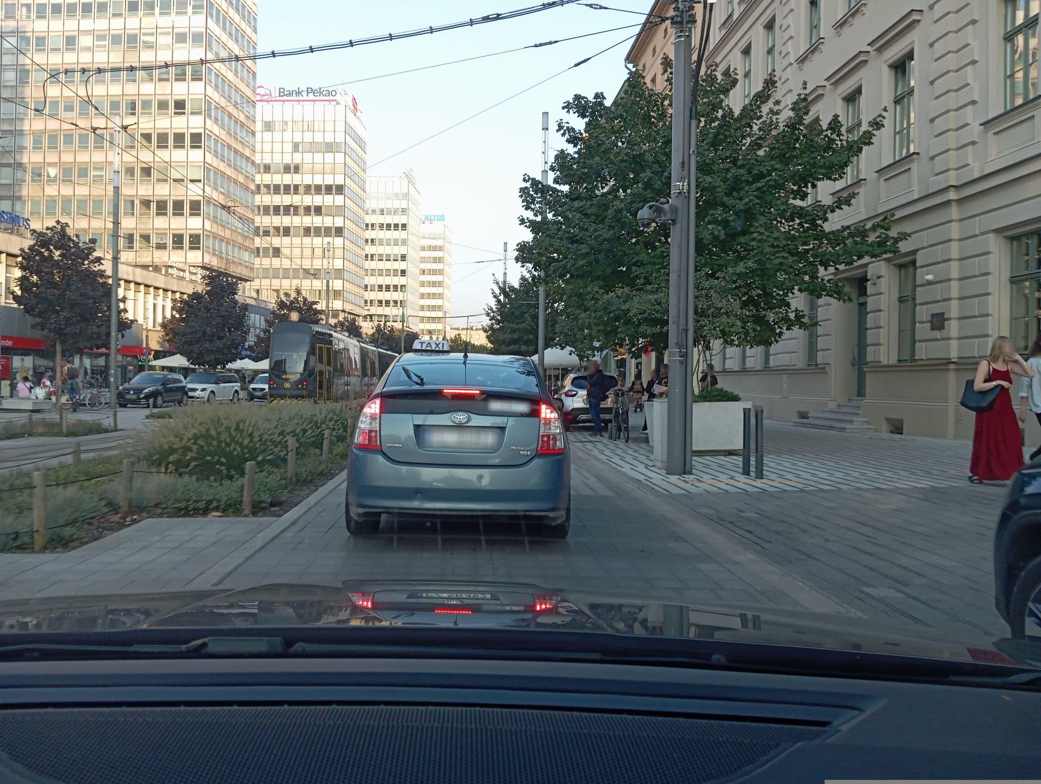 Street view near NH Hotel Poznań, Poznań — © jacekb (CC BY-SA · Mapillary)