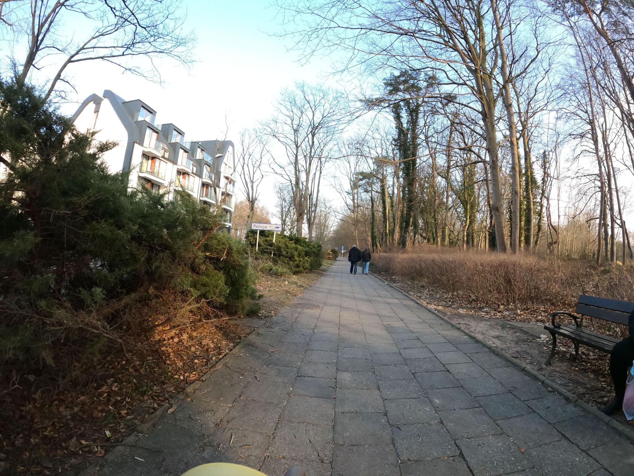 Street view near Ośrodek Sanatoryjno-Wypoczynkowy Henryk, Świnoujście — © masterofnoroad (CC BY-SA · Mapillary)