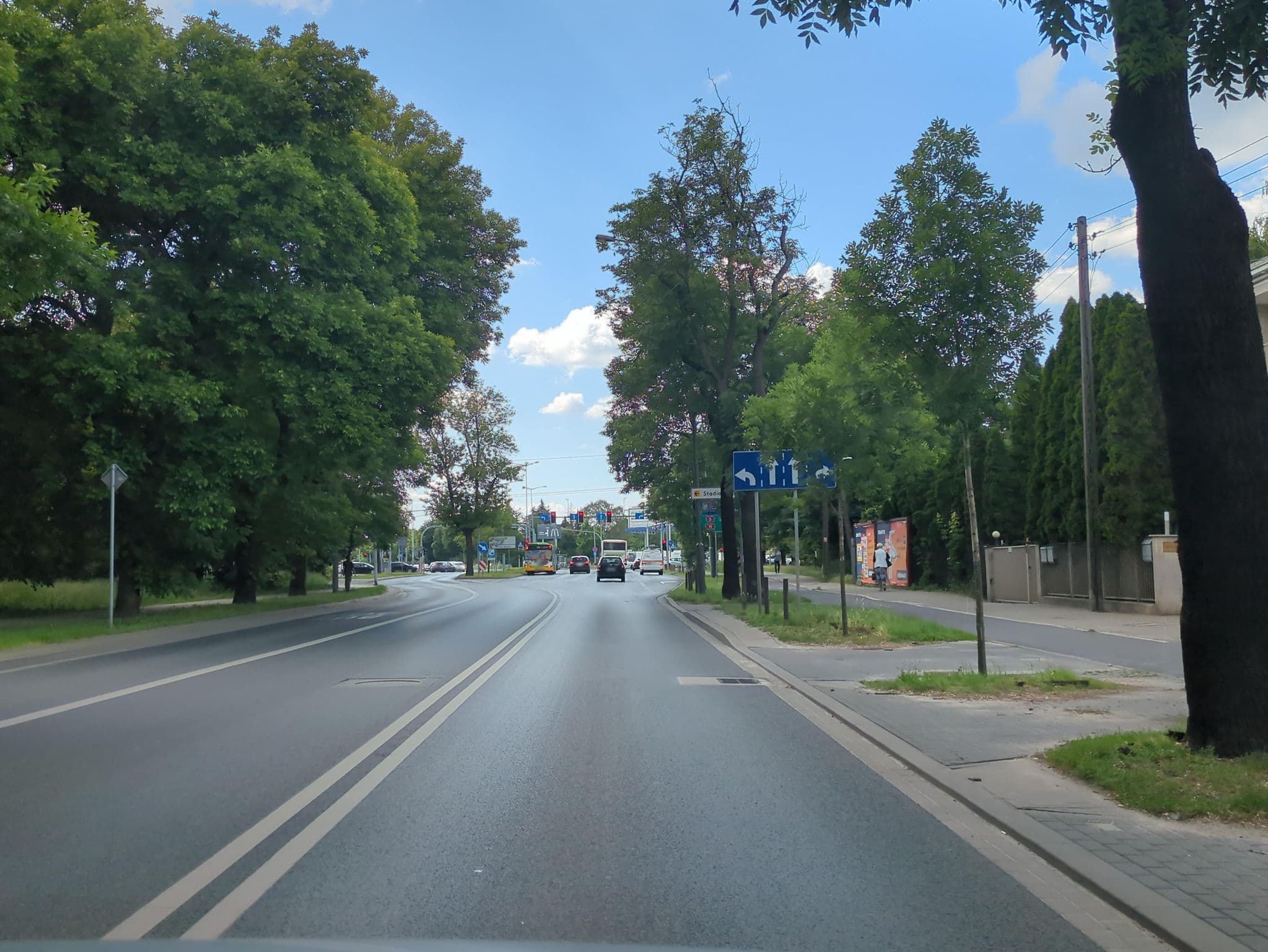 Street view near Hotel Gold, Poznań — © 6b17d8c50e264a46 (CC BY-SA · Mapillary)