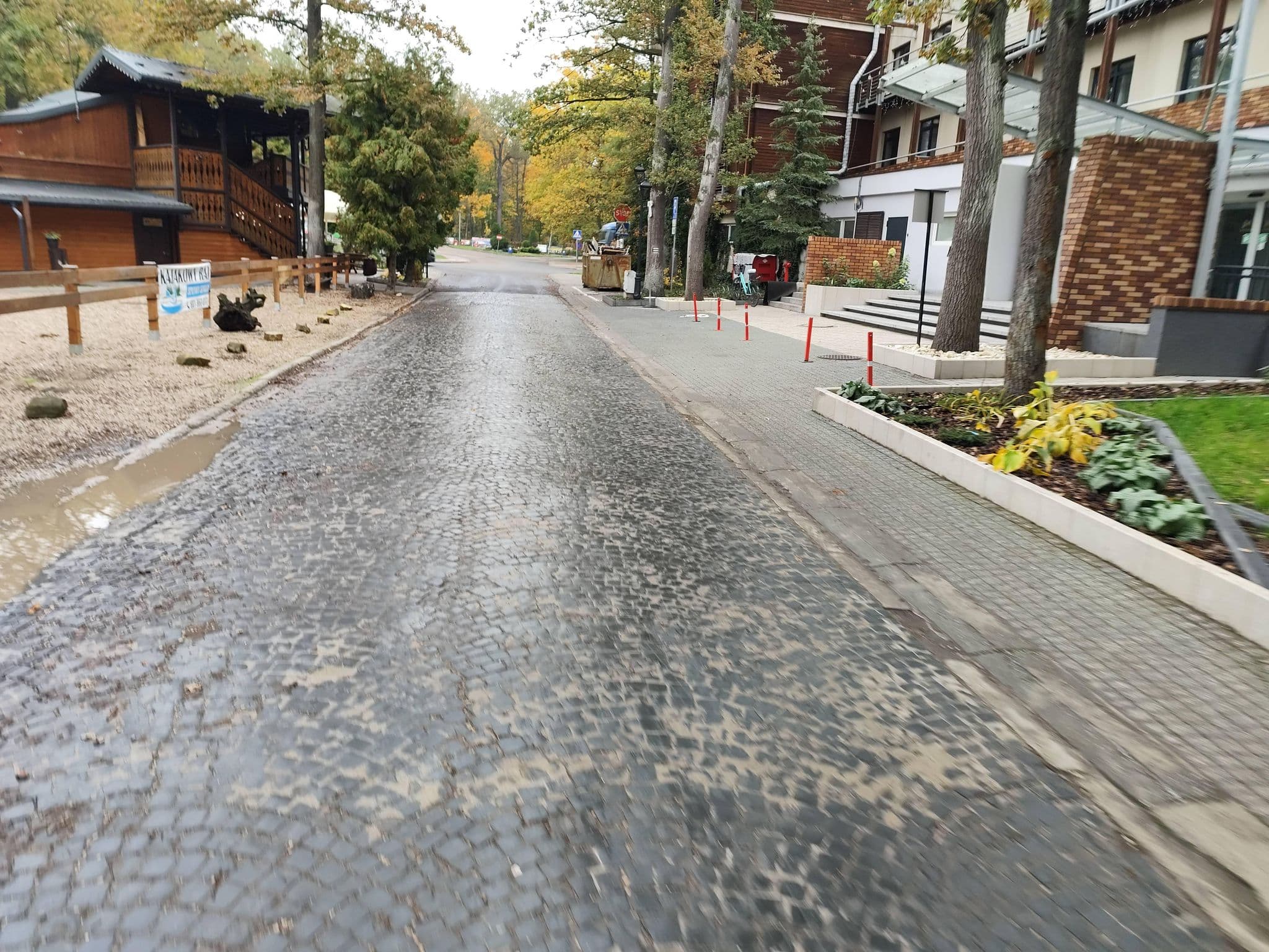 Street view near Hotel Mościcki, Tomaszów Mazowiecki — © masterofnoroad (CC BY-SA · Mapillary)