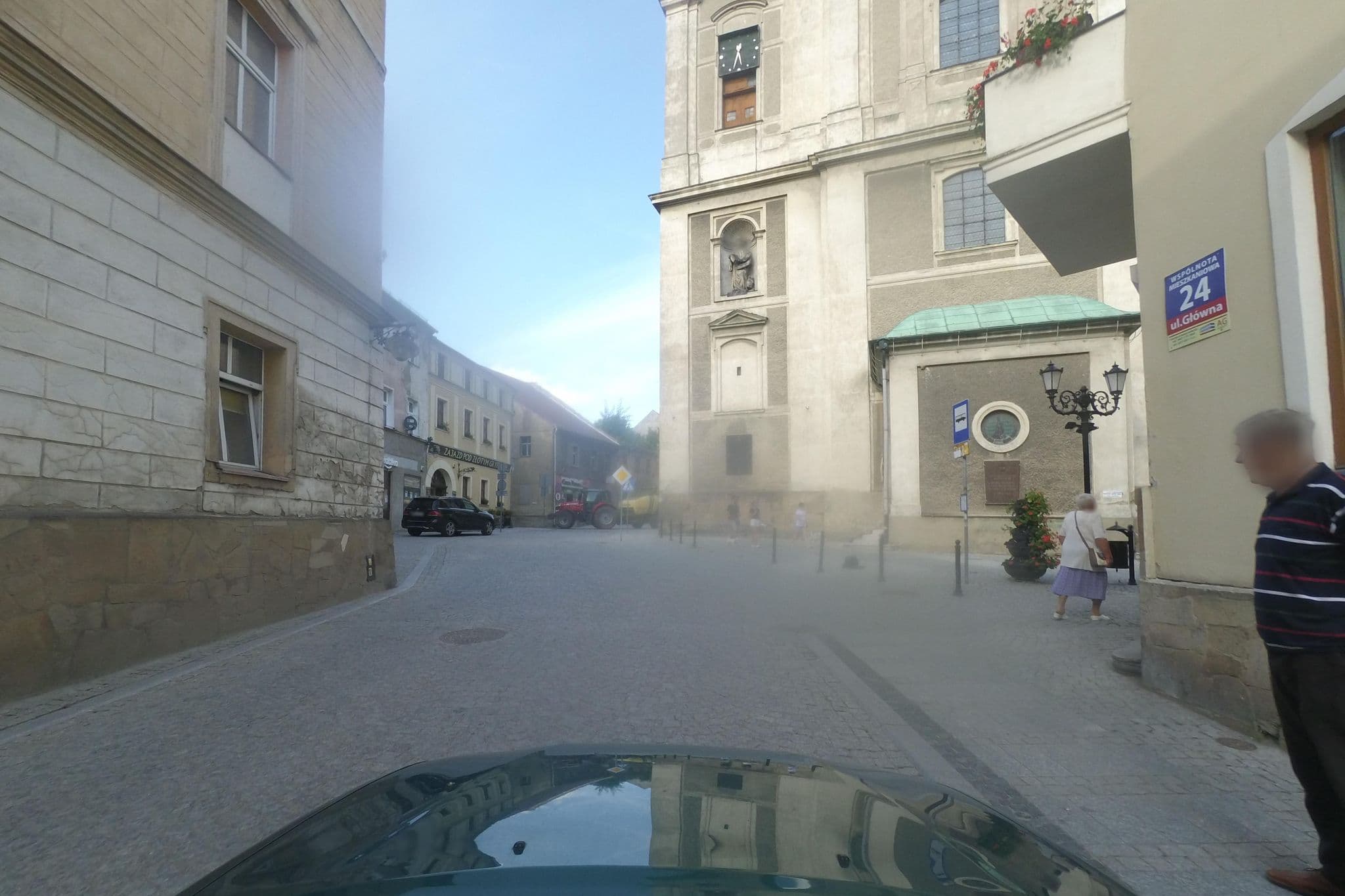 Street view near Pod Złotym Gryfem, Bardo — © wegavision (CC BY-SA · Mapillary)