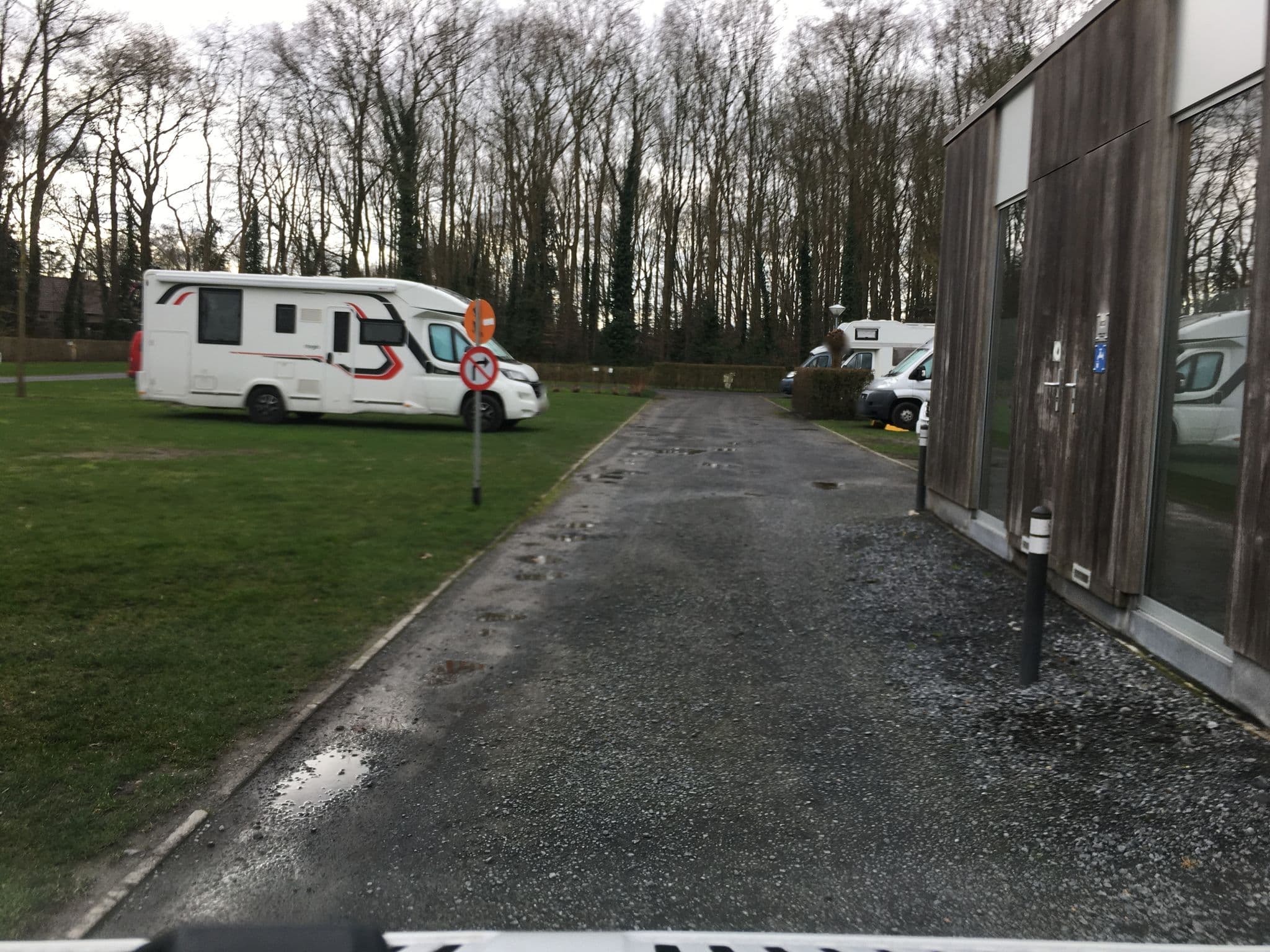 Street view near Camping Memling, Sint-Kruis — © raymond (CC BY-SA · Mapillary)