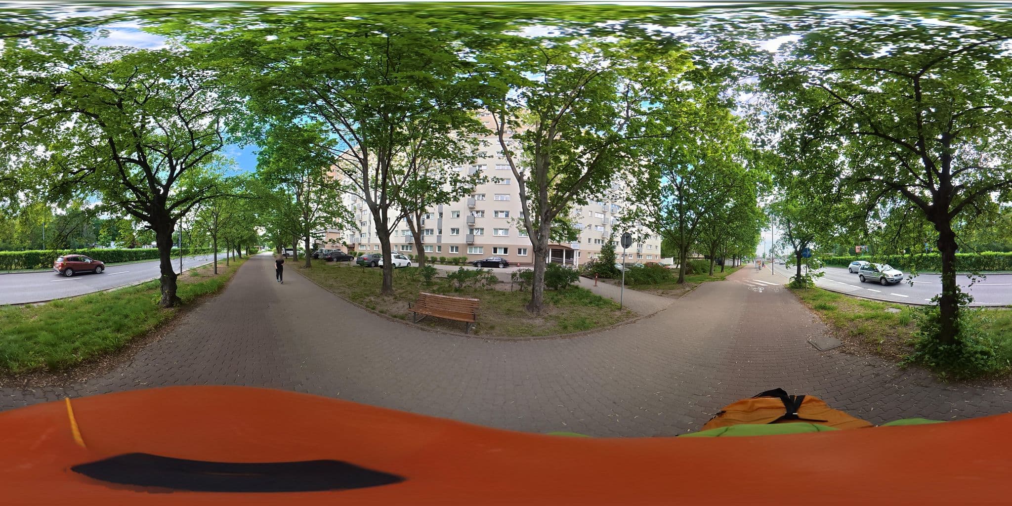 Street view near Okręgowa Izba Pielęgniarek i Położnych, Bielany — © awizonosz (CC BY-SA · Mapillary)