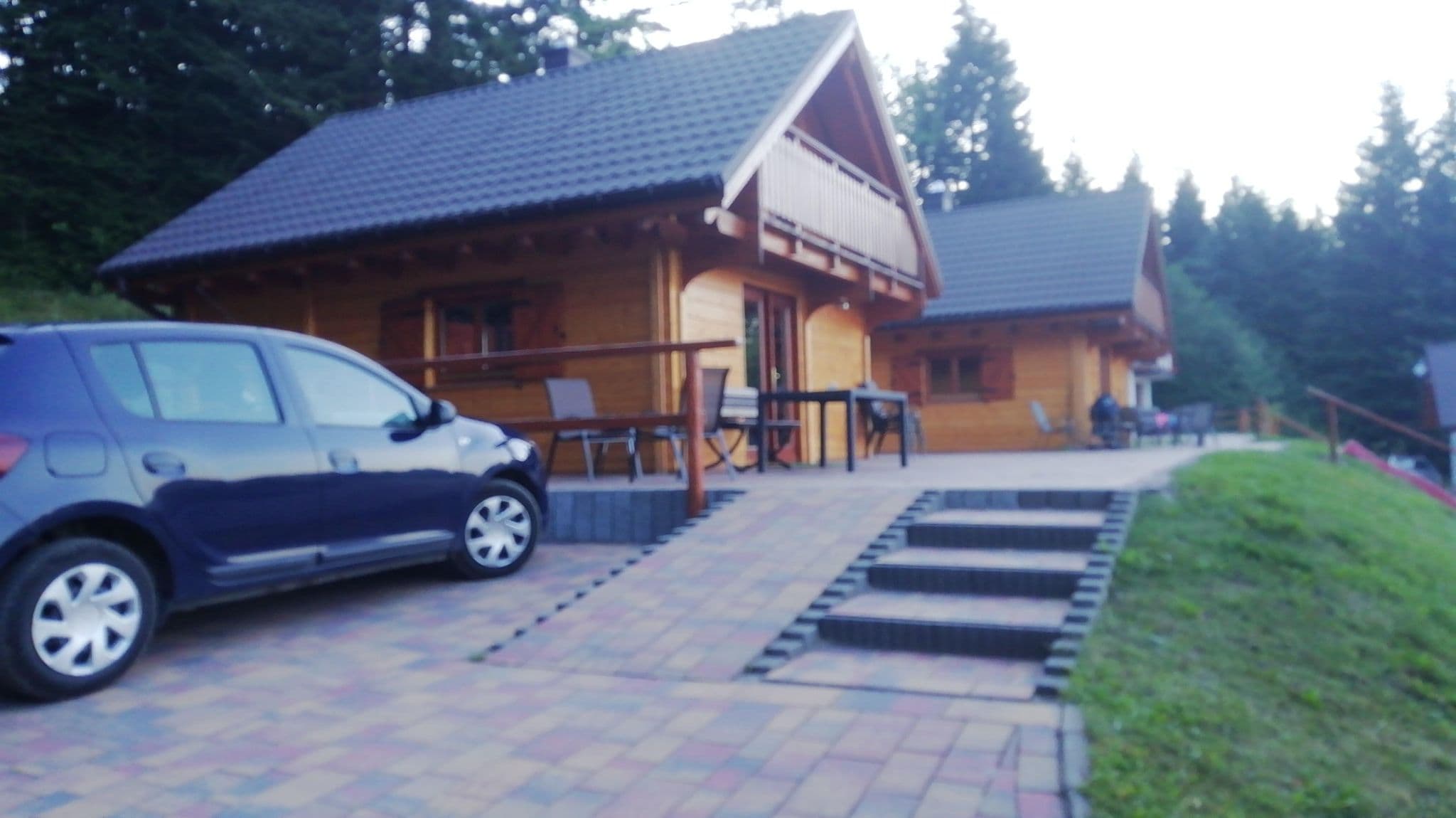 Street view near Domki w Kasinie, Kasina Wielka — © ba2wa (CC BY-SA · Mapillary)