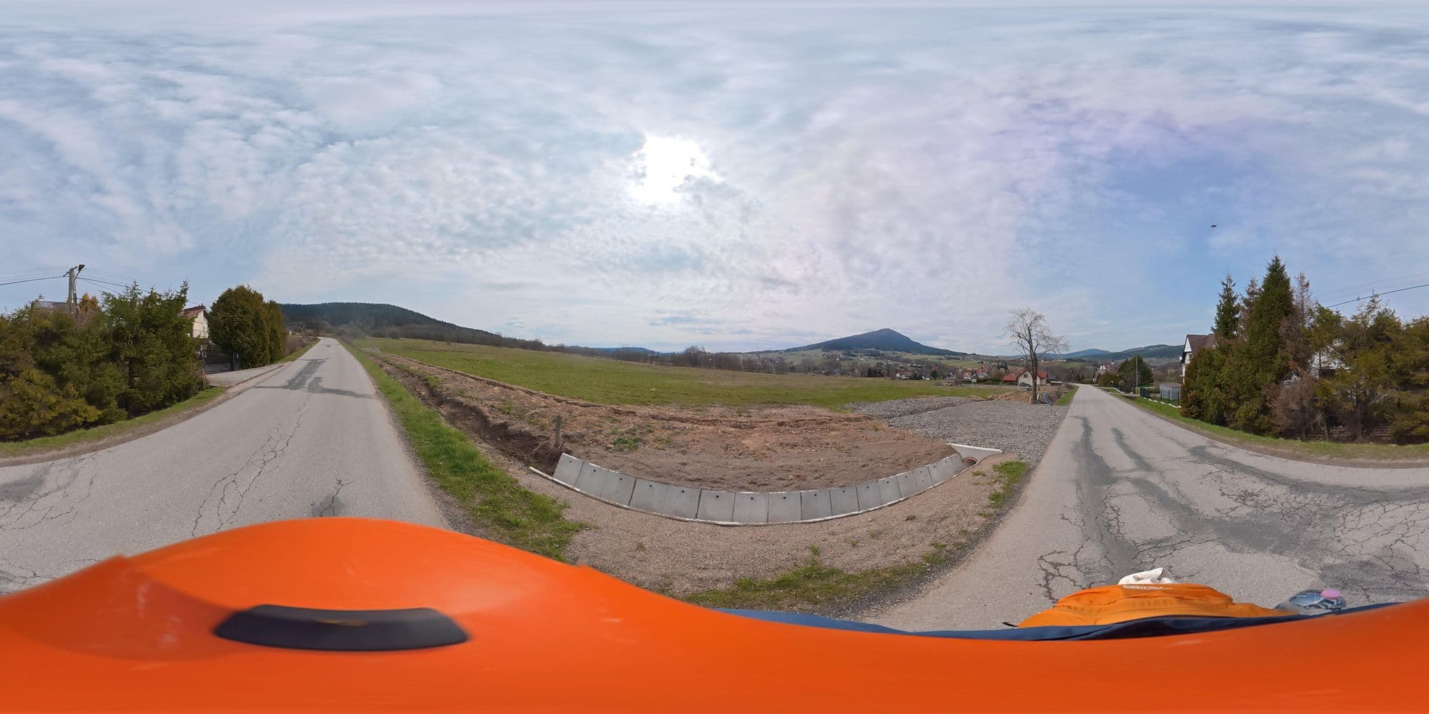 Street view near Pokoje pod Różą, Kasina Wielka — © awizonosz (CC BY-SA · Mapillary)