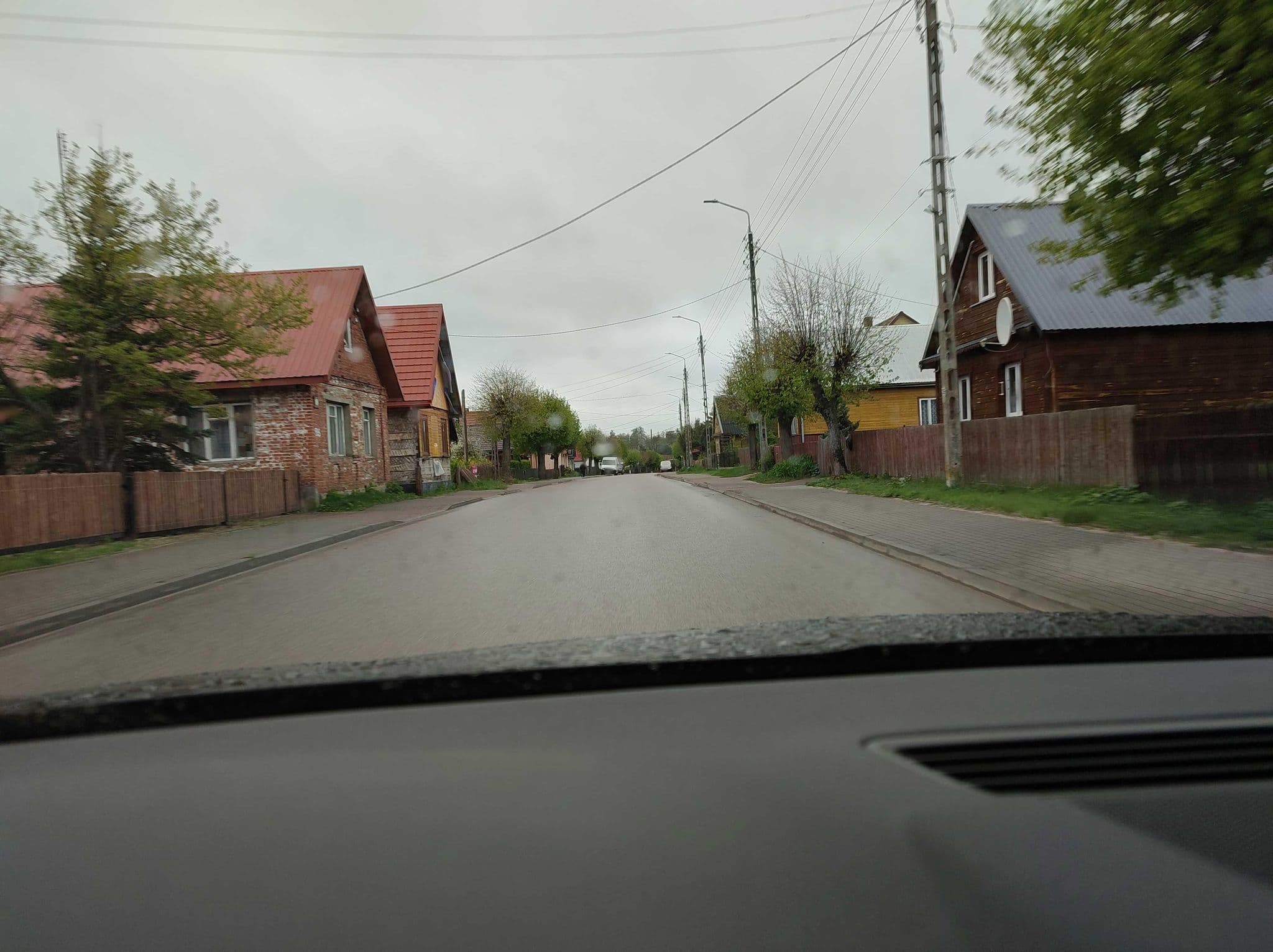 Street view near Gospodarstwo agroturystyczne ”Bajeczny Domek Noclegowy”, Białowieża — © d3mol3k (CC BY-SA · Mapillary)