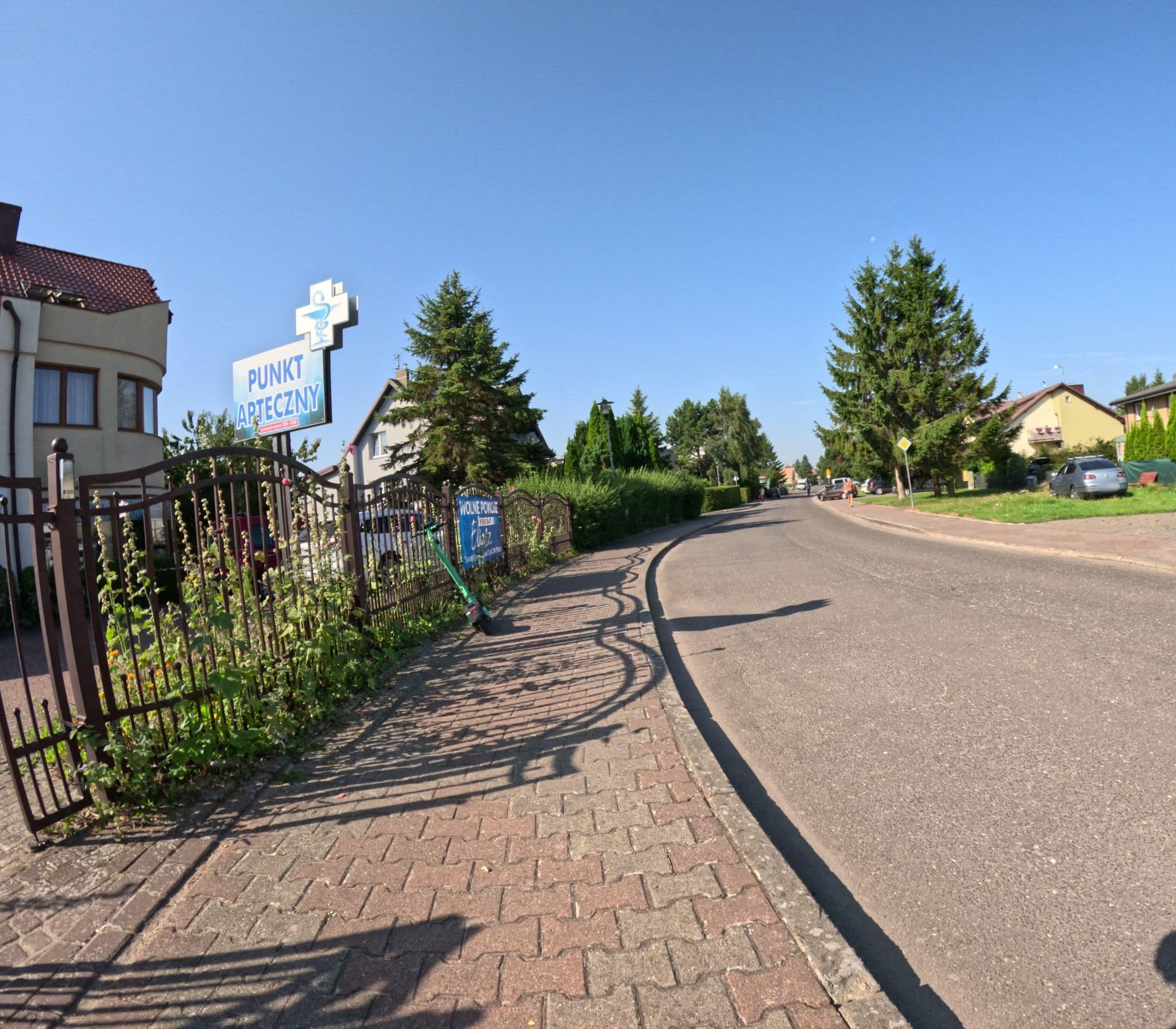 Street view near Mały Domek, Ustronie Morskie