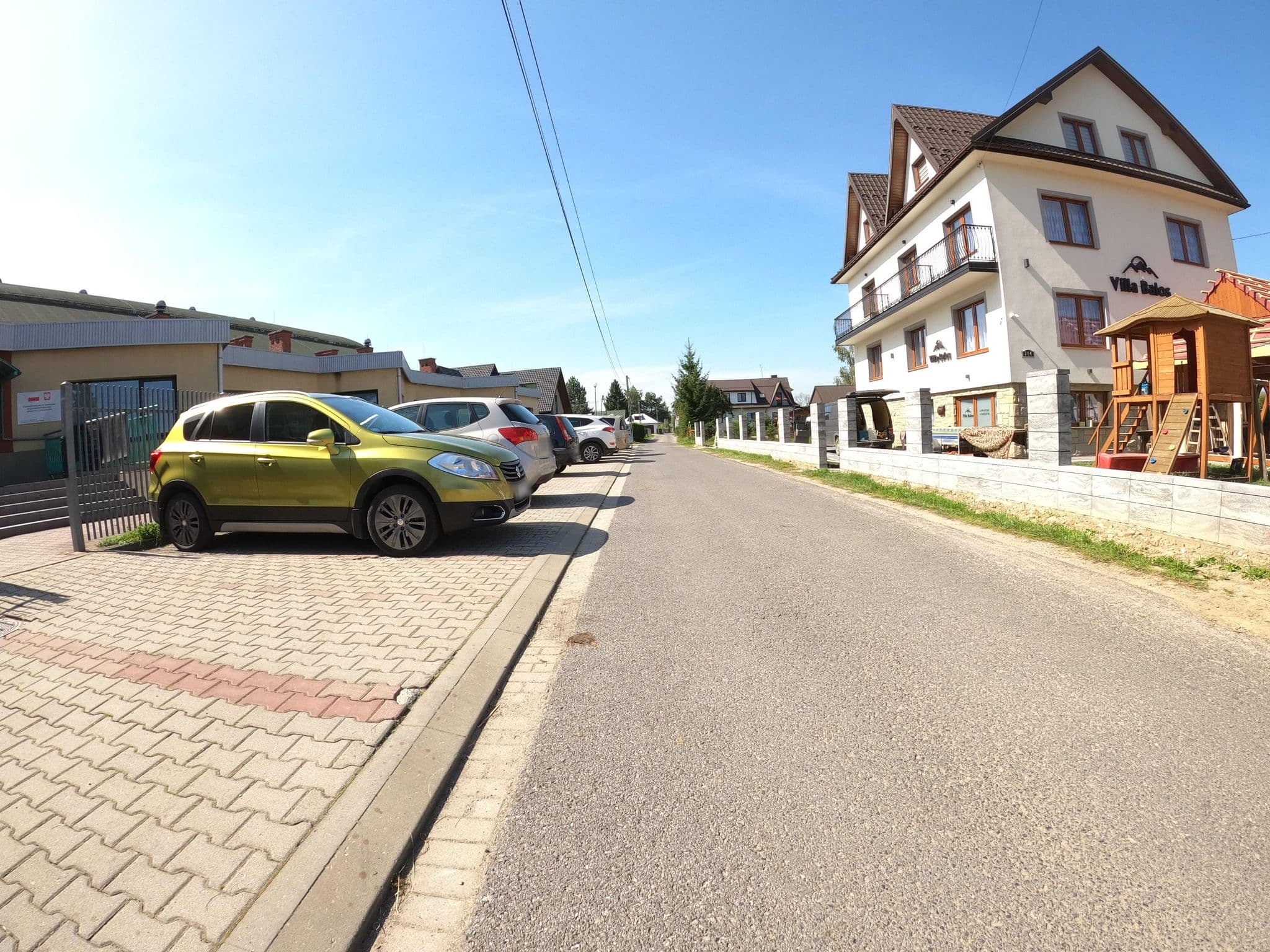 Street view near Villa Balos, Ostrowsko — © masterofnoroad (CC BY-SA · Mapillary)