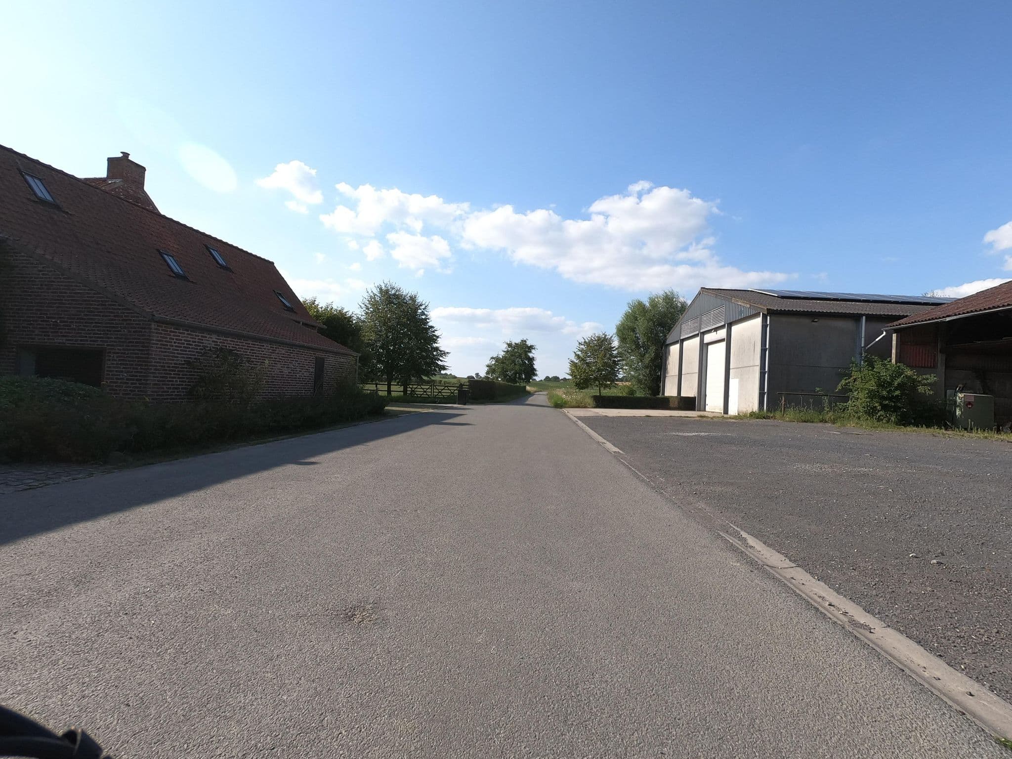Street view near In de Deugdzonde, Sint-Denijs — © jakka (CC BY-SA · Mapillary)