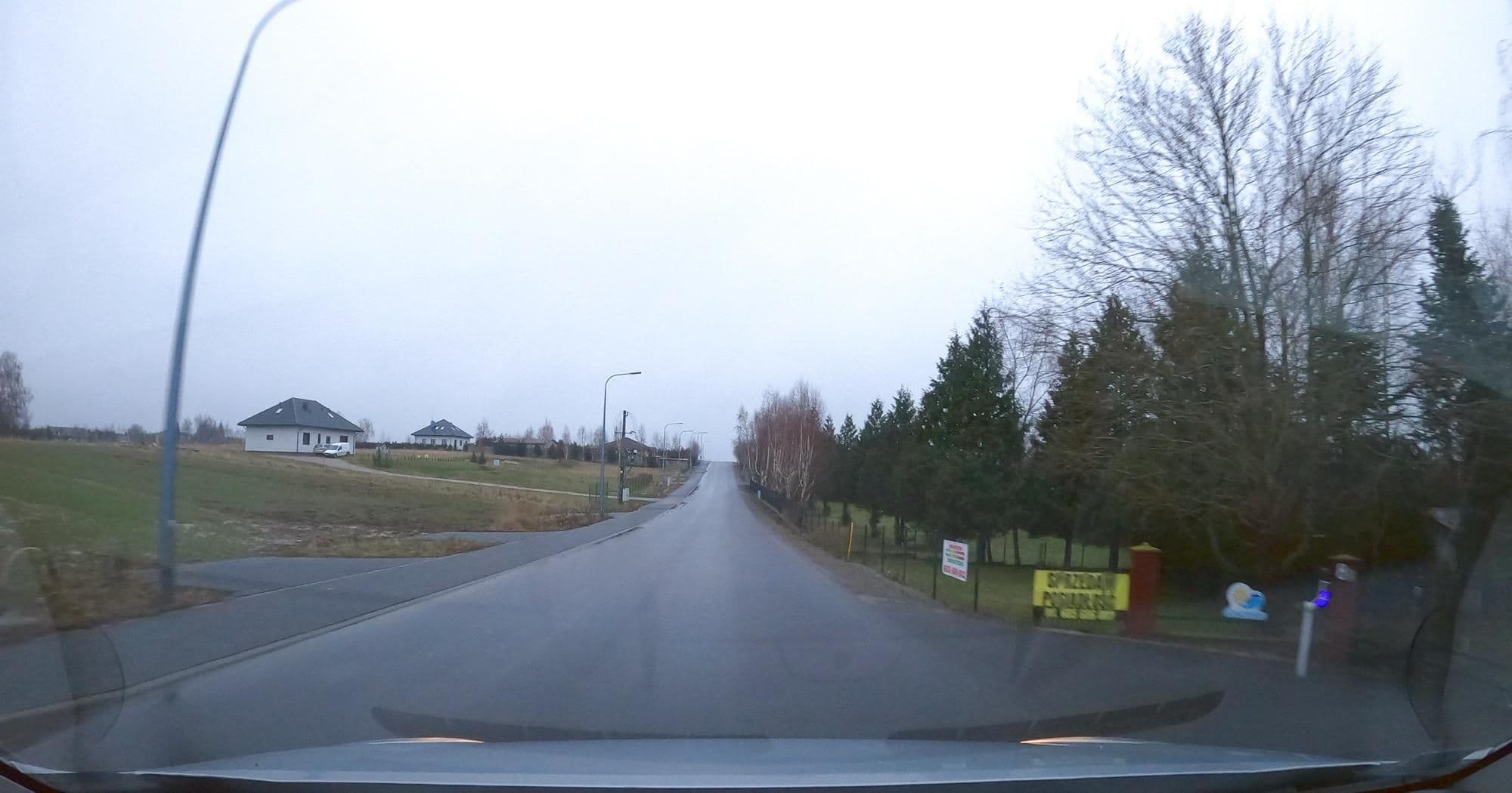 Street view near Gościniec - Agnieszka Medwecka, Ustronie Morskie — © masterofnoroad (CC BY-SA · Mapillary)