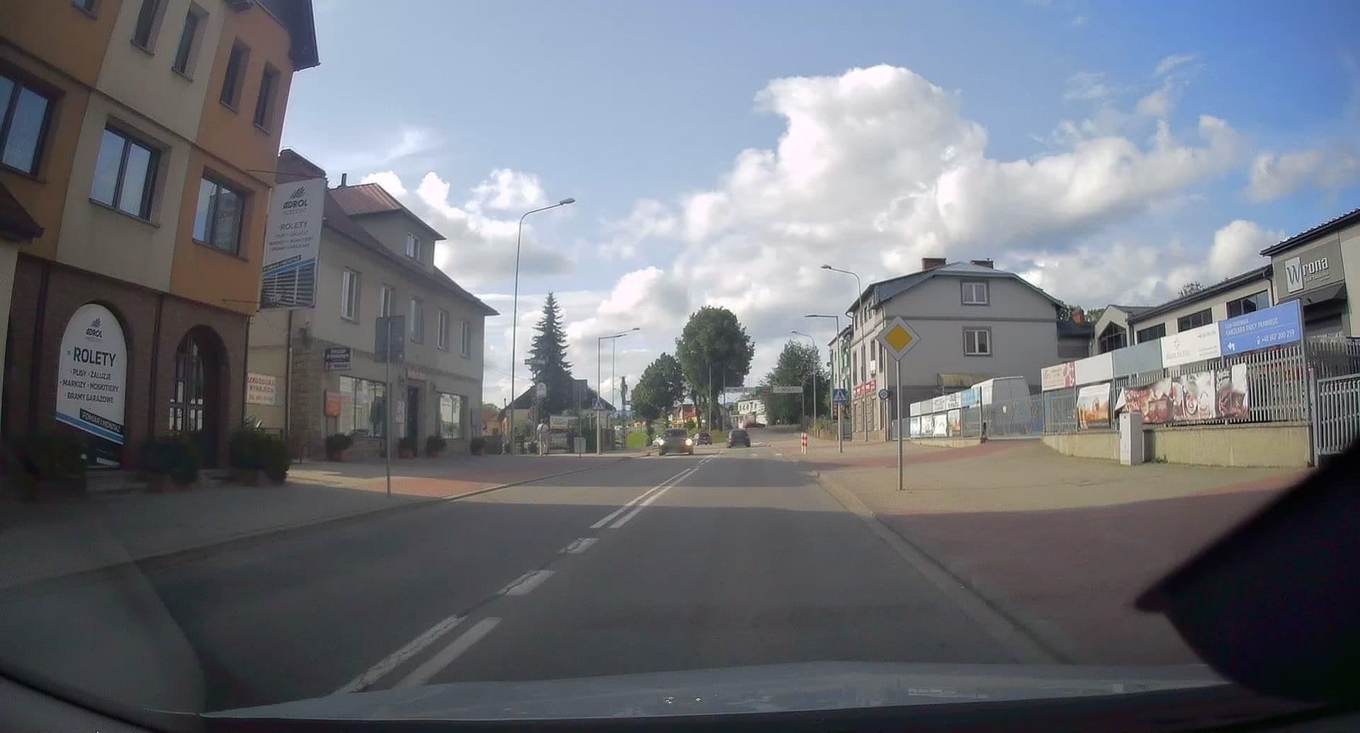 Street view near Pokoje gościnne Wrona Maria, Limanowa — © edc22 (CC BY-SA · Mapillary)