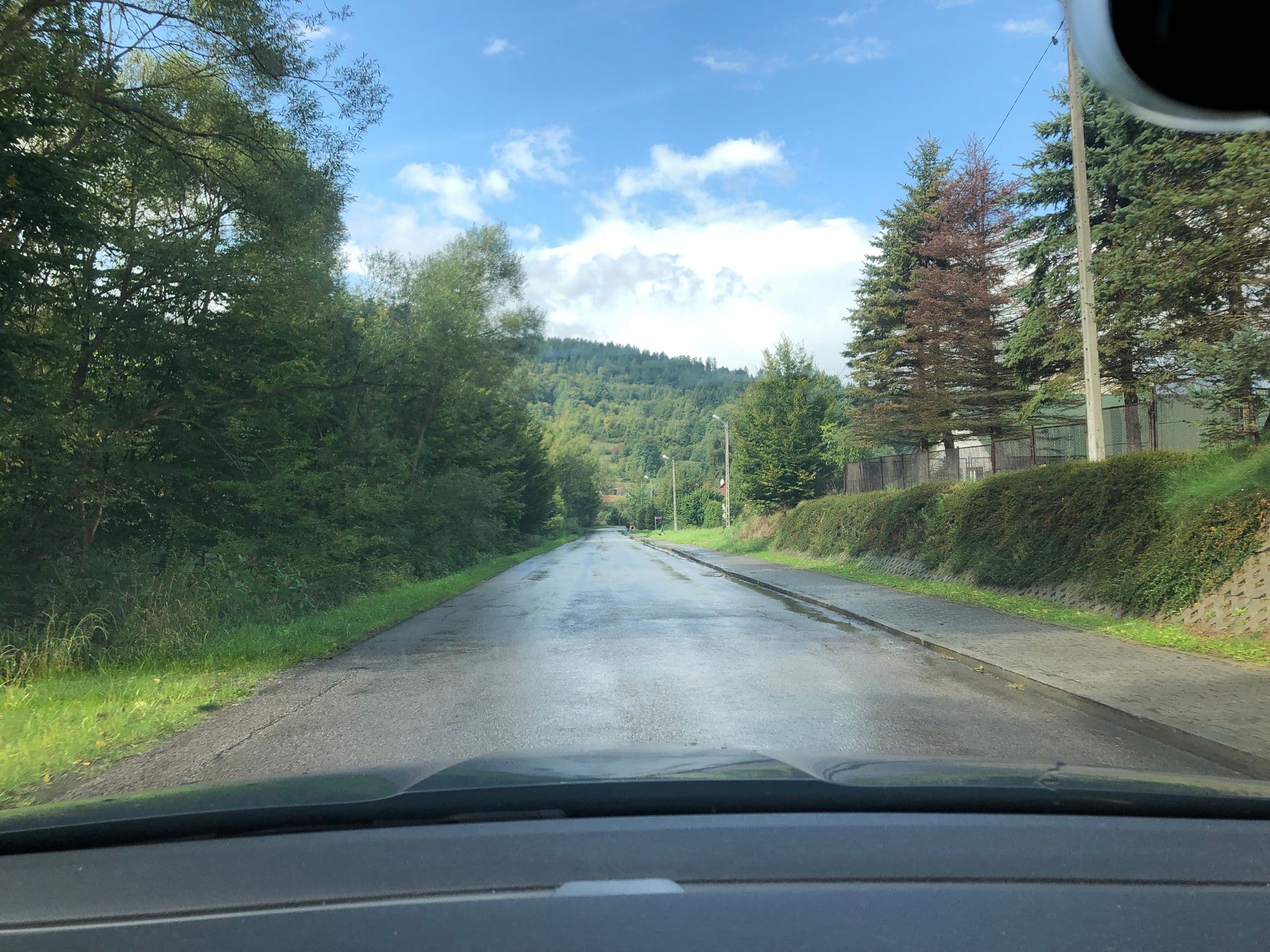 Street view near Groń Ośrodek Szkoleniowo- Rekreacyjny, Stryszawa — © atze777 (CC BY-SA · Mapillary)