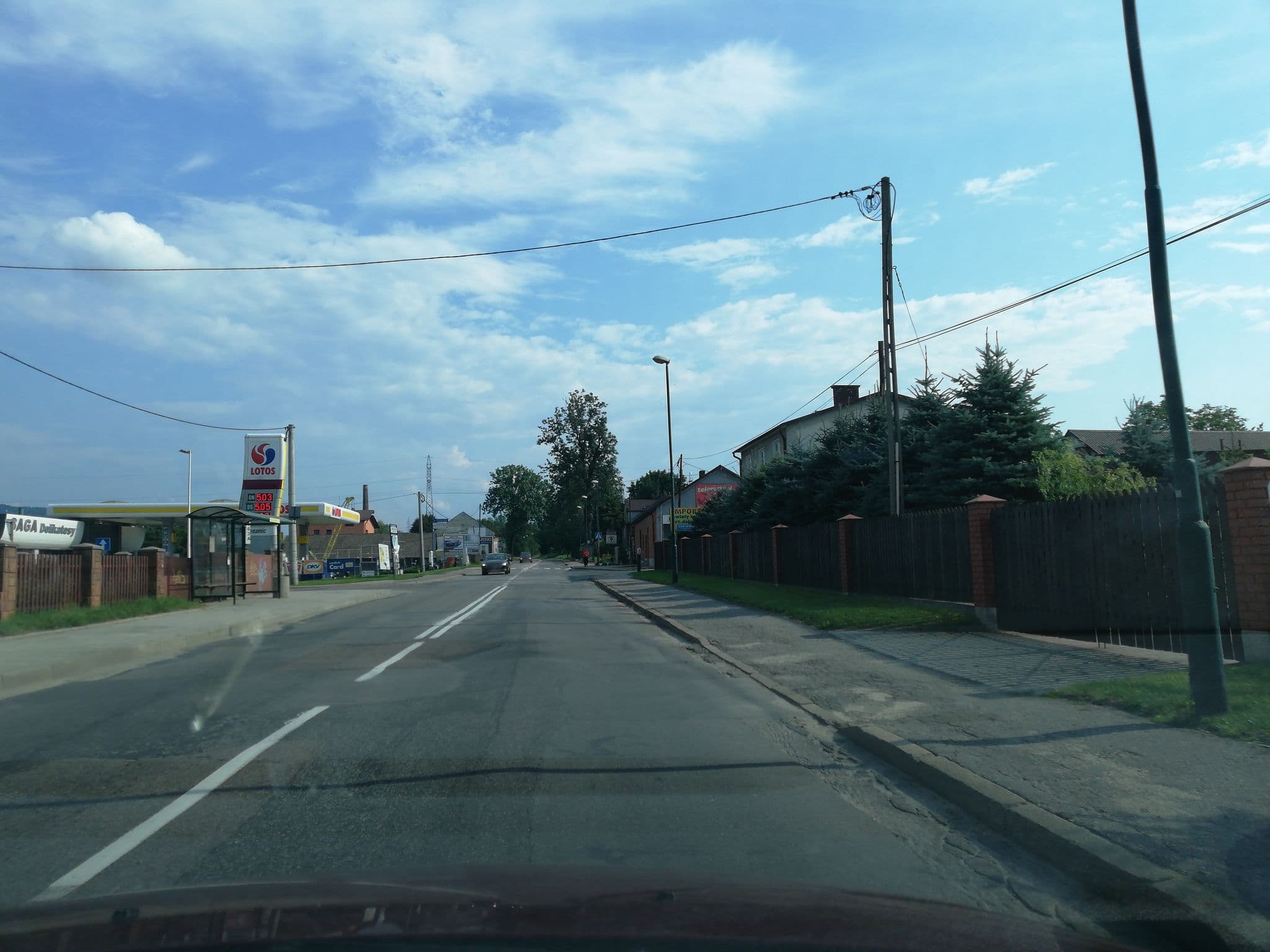 Street view near Zajazd Polbud, Nawojowa — © smiglowiecx (CC BY-SA · Mapillary)