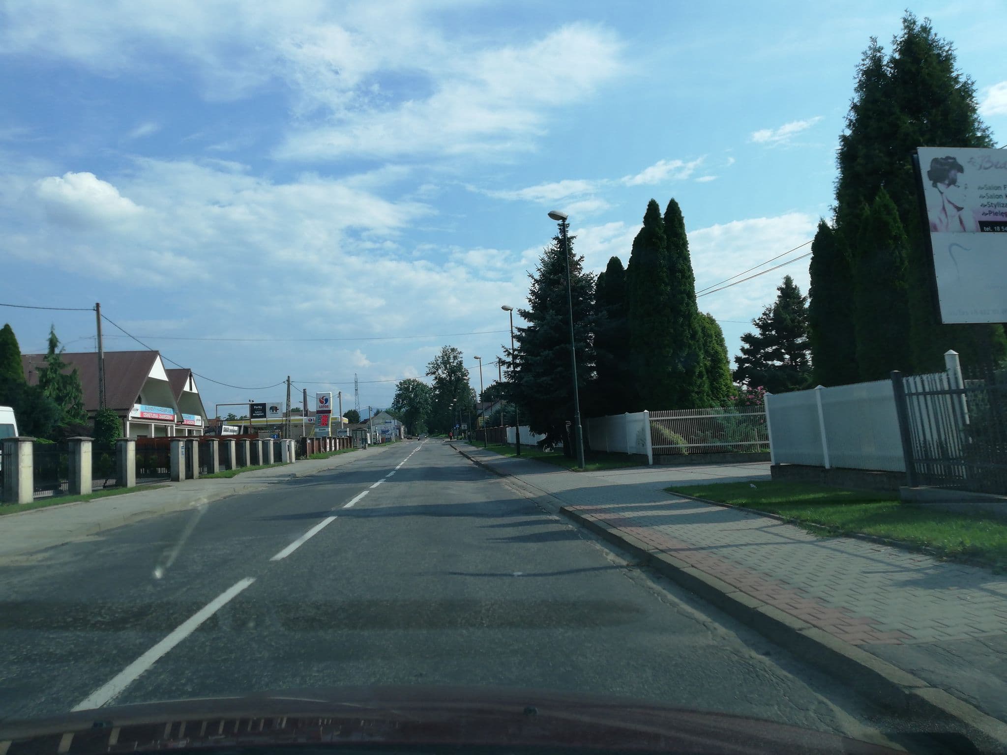 Street view near Pokoje Gościnne Ewelina, Nawojowa — © smiglowiecx (CC BY-SA · Mapillary)