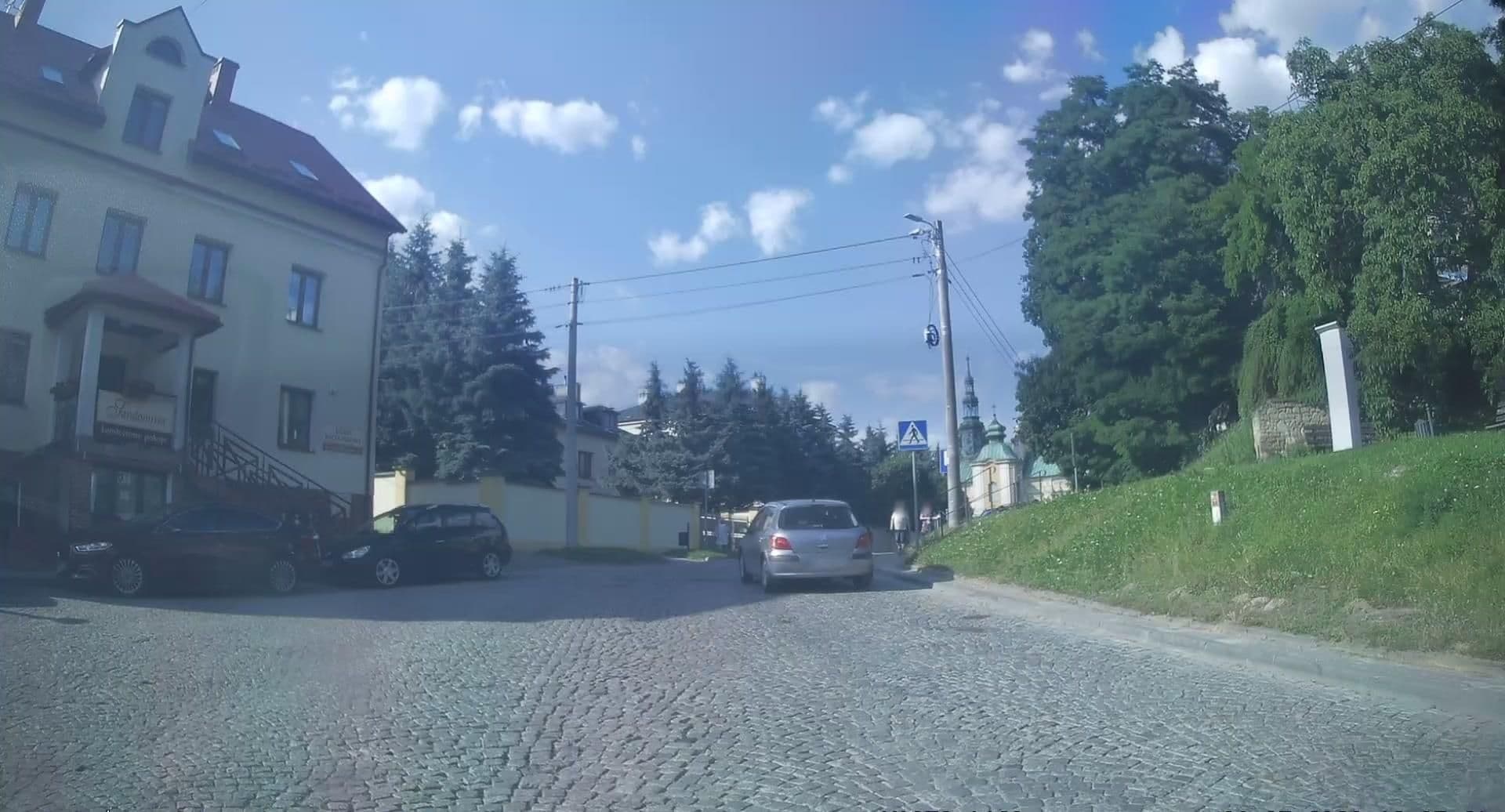 Street view near Sandomiria, Sandomierz — © edc22 (CC BY-SA · Mapillary)