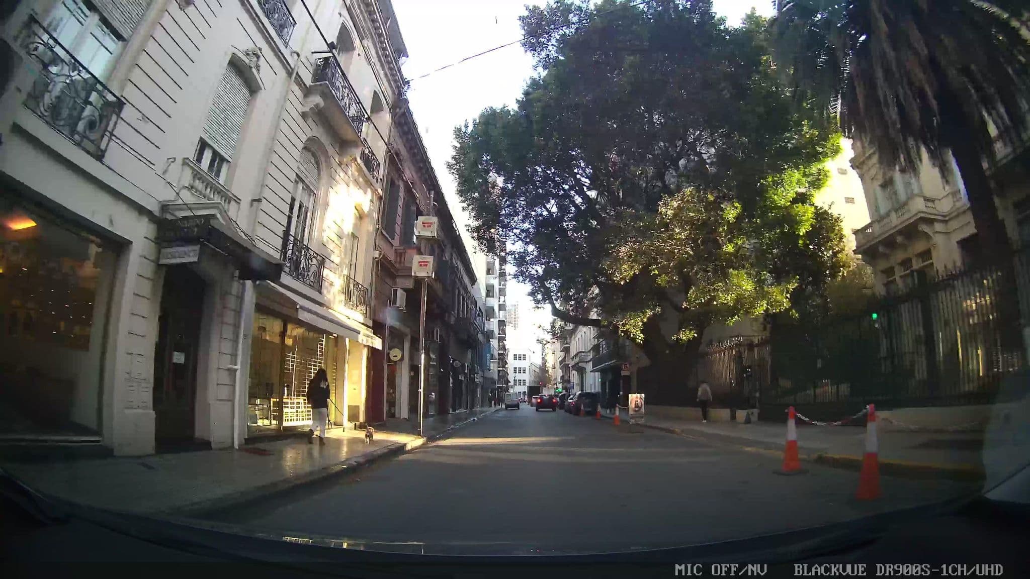 Street view near Hotel Impala, Retiro — © kaartcam (CC BY-SA · Mapillary)
