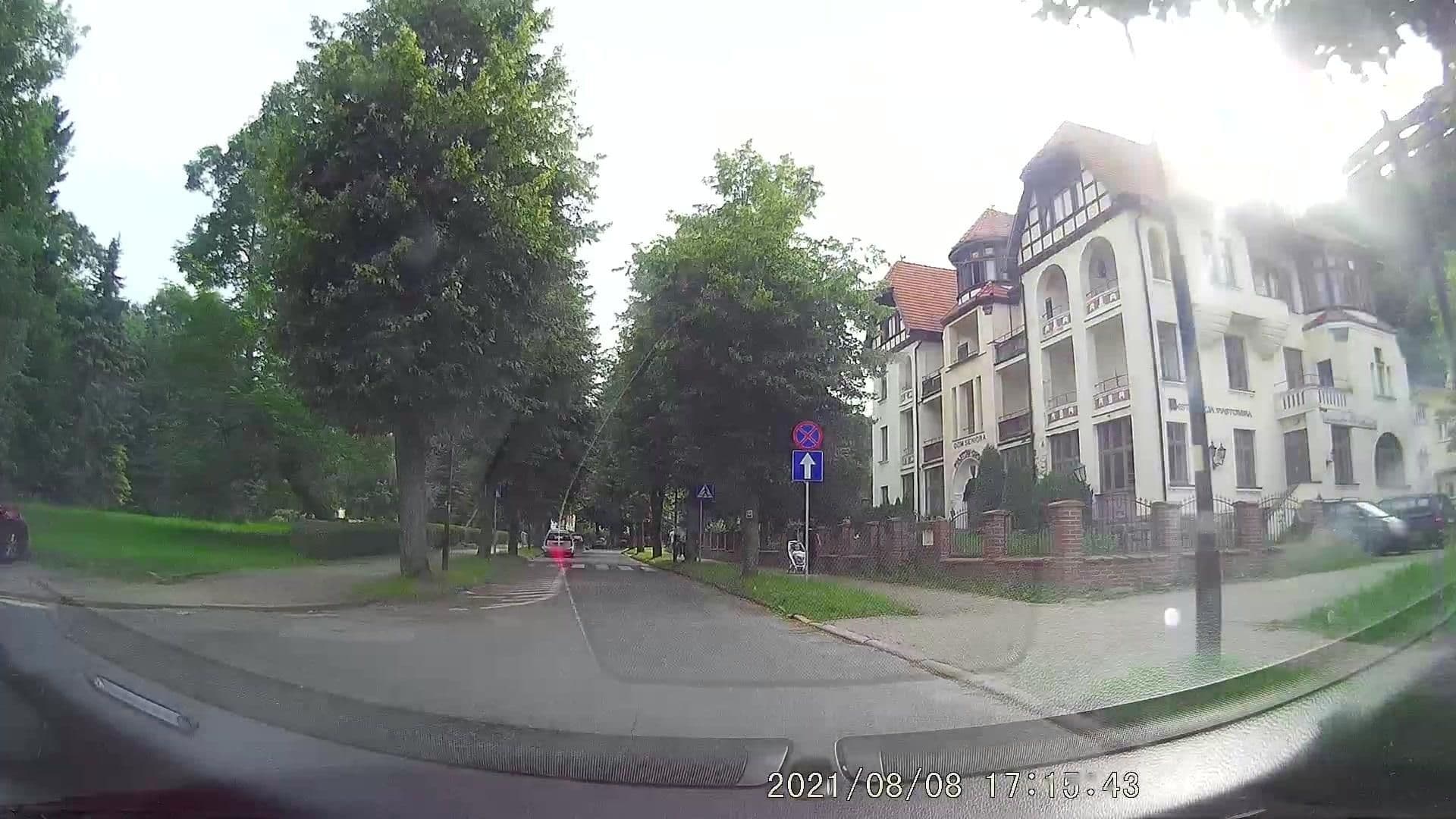 Street view near de Esperanto, Duszniki-Zdrój — © dasza (CC BY-SA · Mapillary)