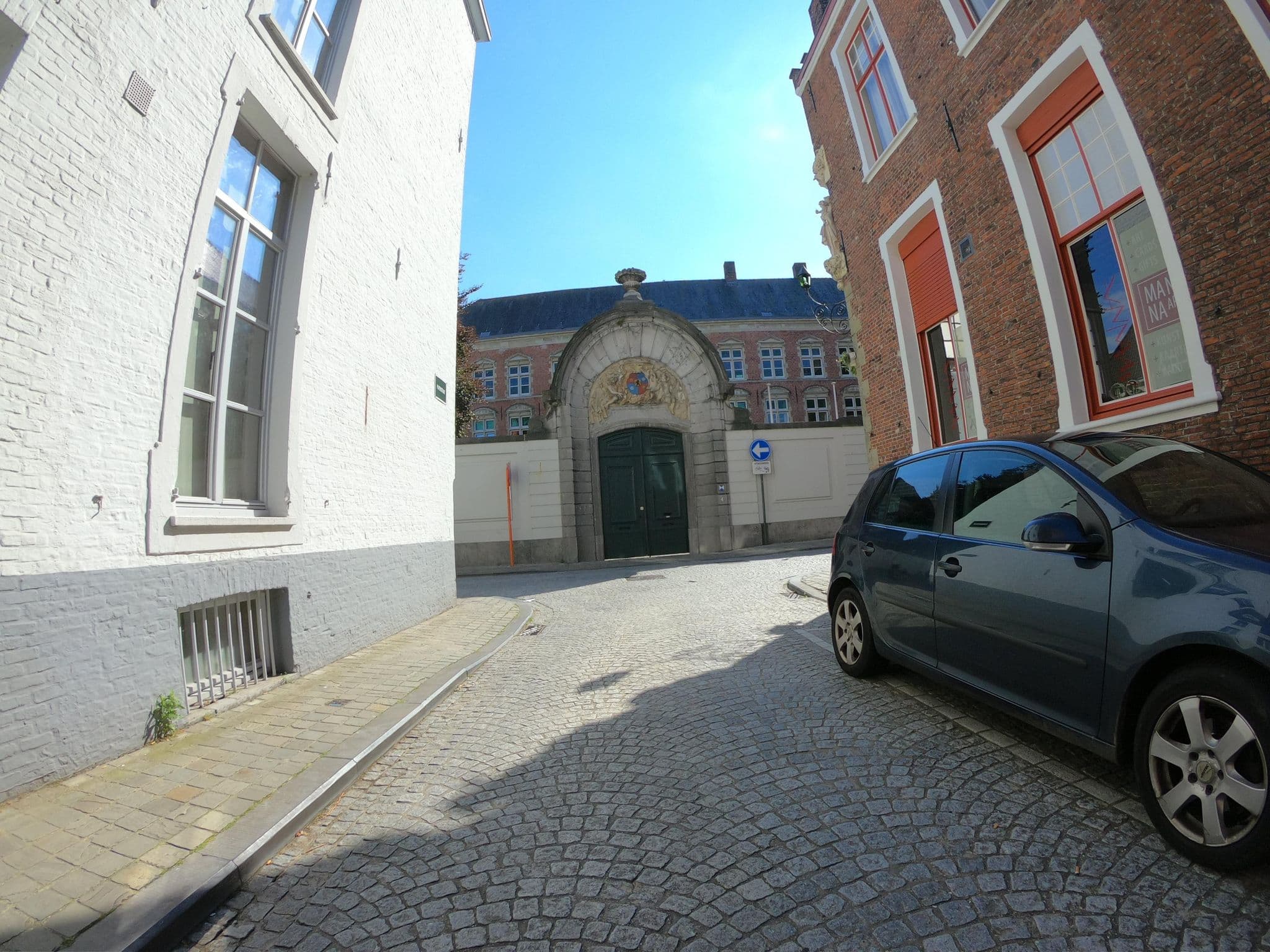 Street view near Hotel de Castillon, Brugge — © filipc (CC BY-SA · Mapillary)