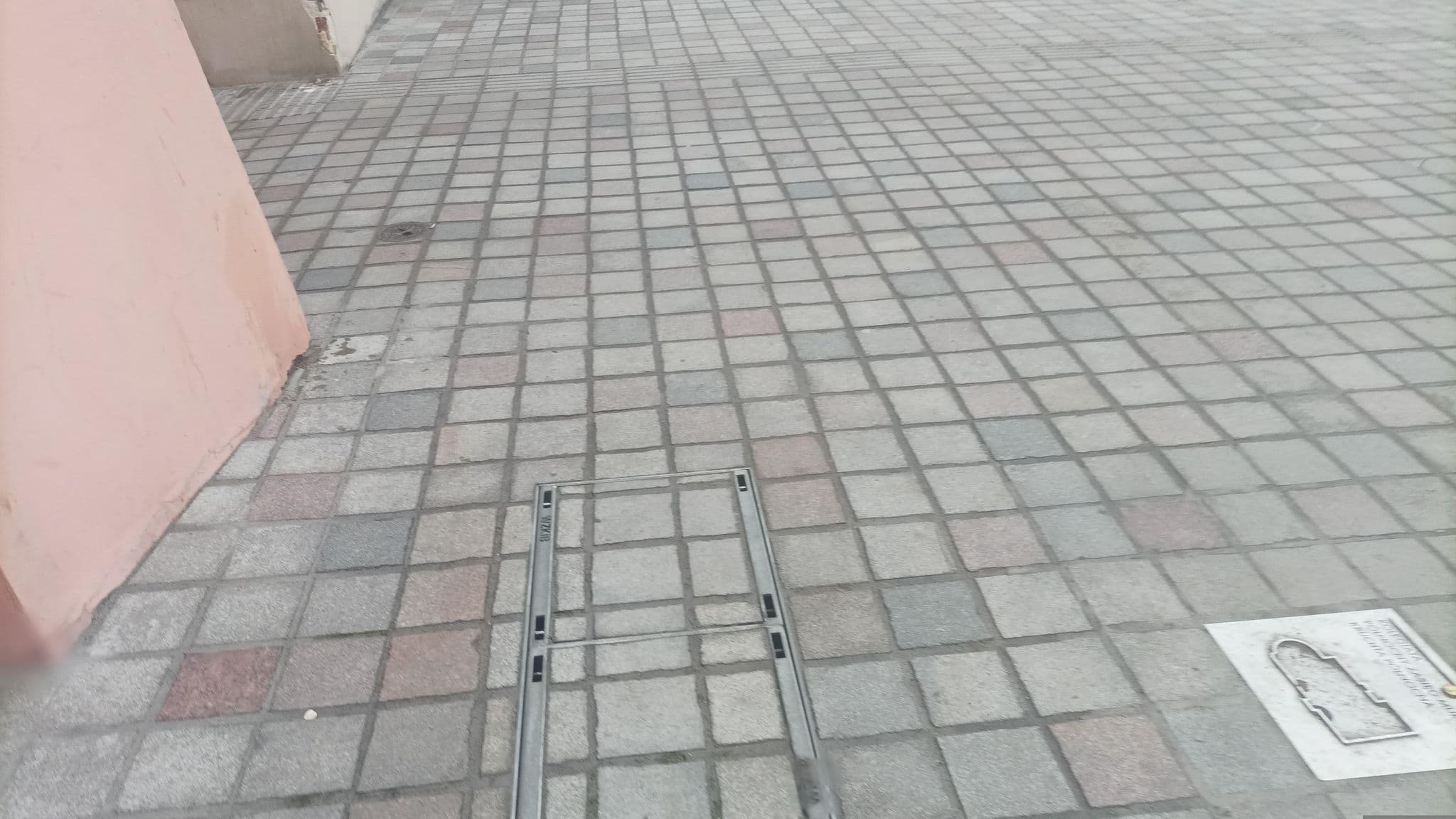 Street view near Hotel Kolegiacki, Poznań — © 10pajonk (CC BY-SA · Mapillary)