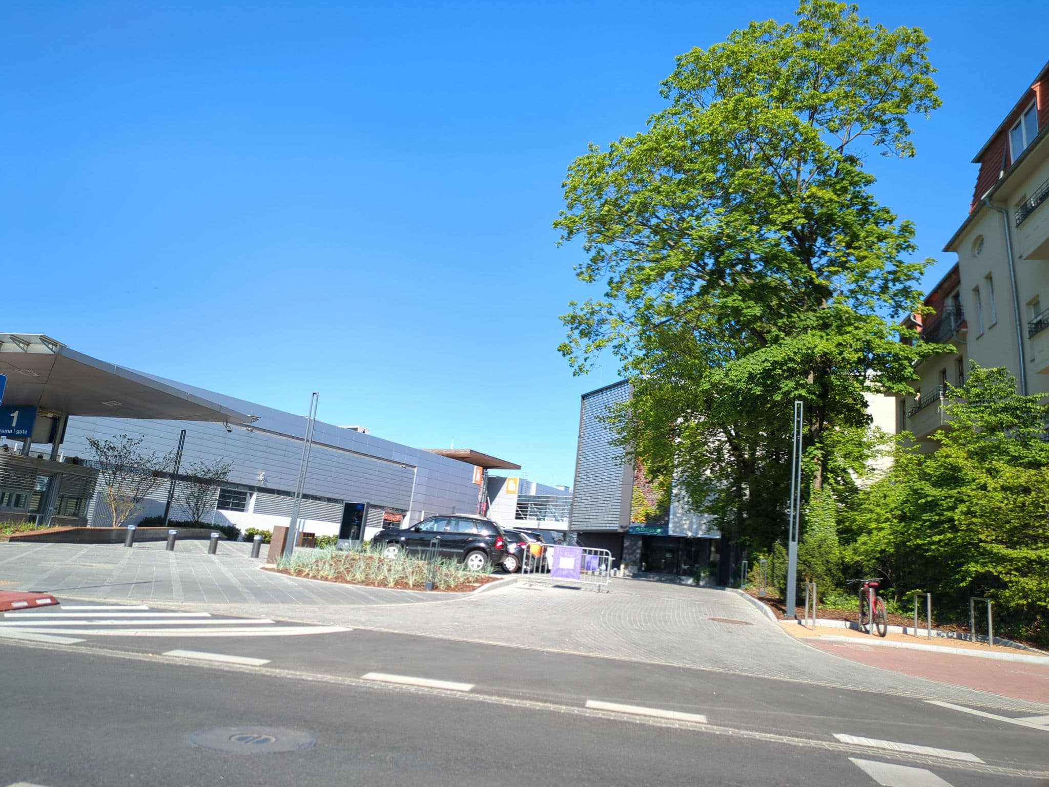 Street view near Mono Apartamenty, Poznań — © 6b17d8c50e264a46 (CC BY-SA · Mapillary)