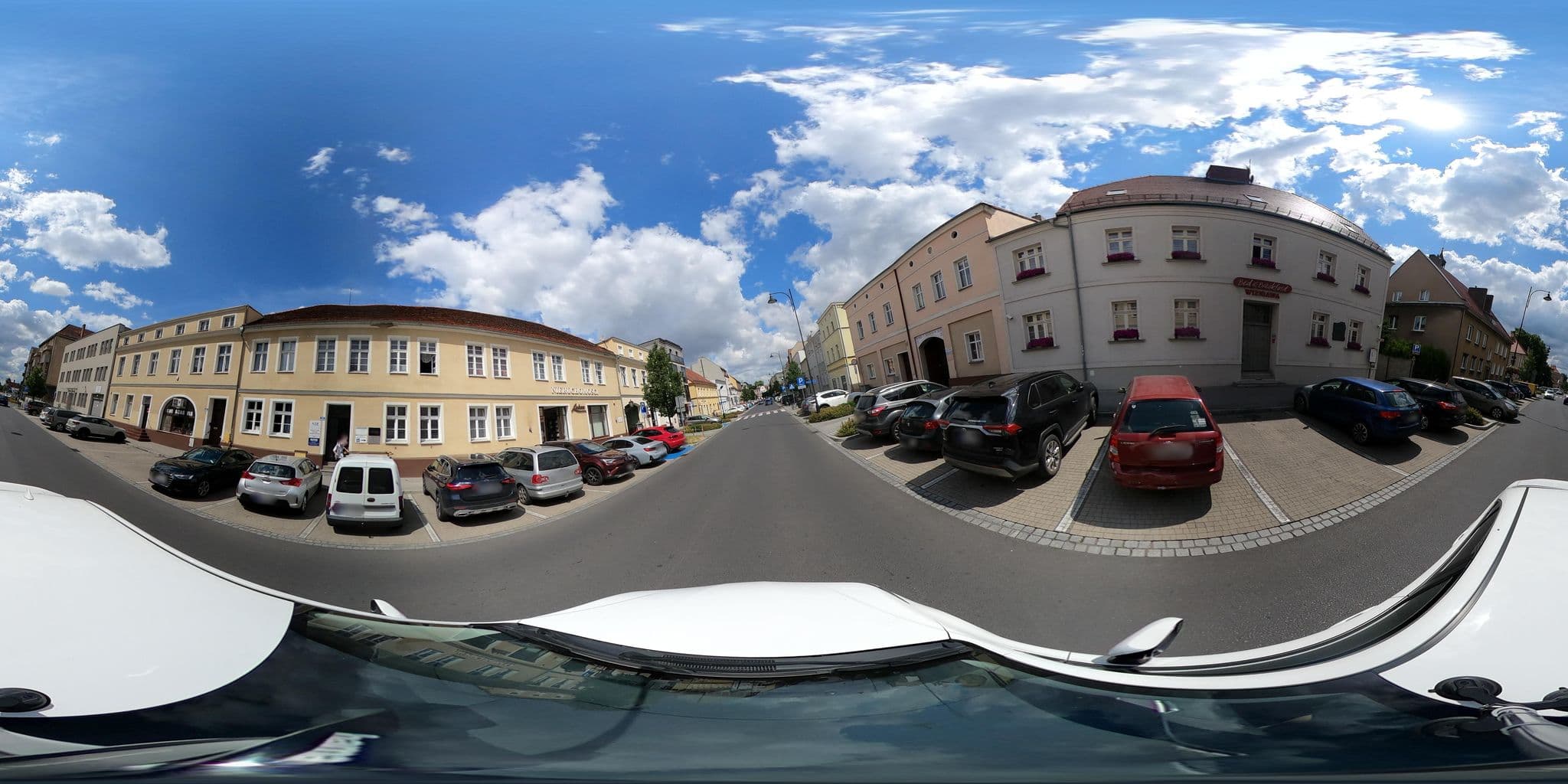 Street view near B&B Wieniawa, Leszno — © altaaro (CC BY-SA · Mapillary)