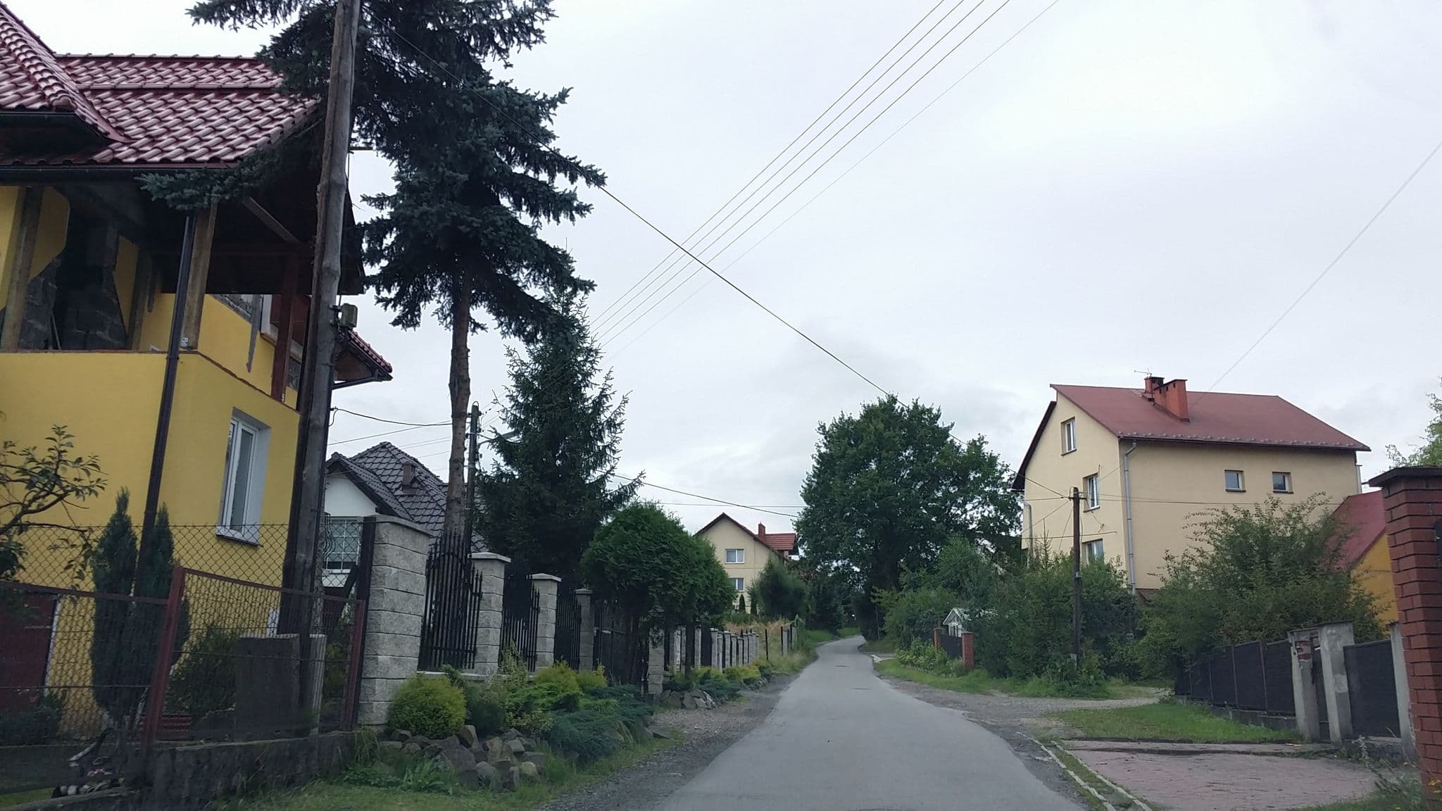 Street view near Restauracja "Surprise", Tomice — © czadzik (CC BY-SA · Mapillary)