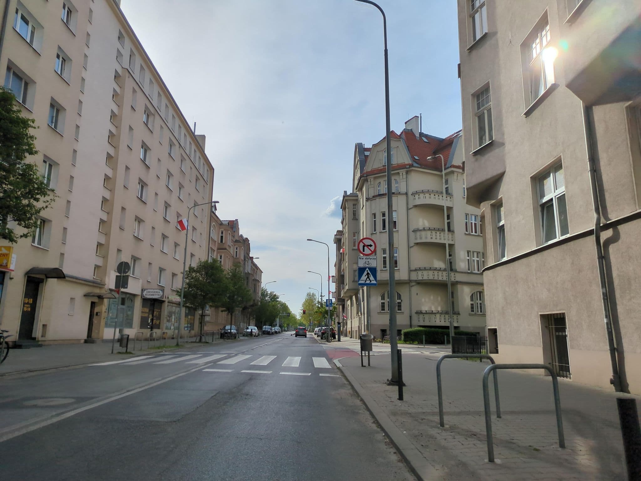 Street view near Pit Stop, Poznań — © 6b17d8c50e264a46 (CC BY-SA · Mapillary)